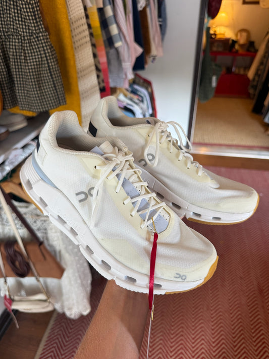 On.Clouds | Tennis Shoes, 7.5