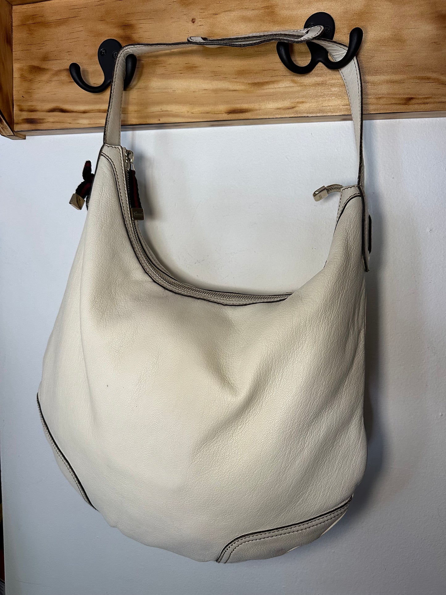 Gucci | Off-White Vintage Hobo Bag