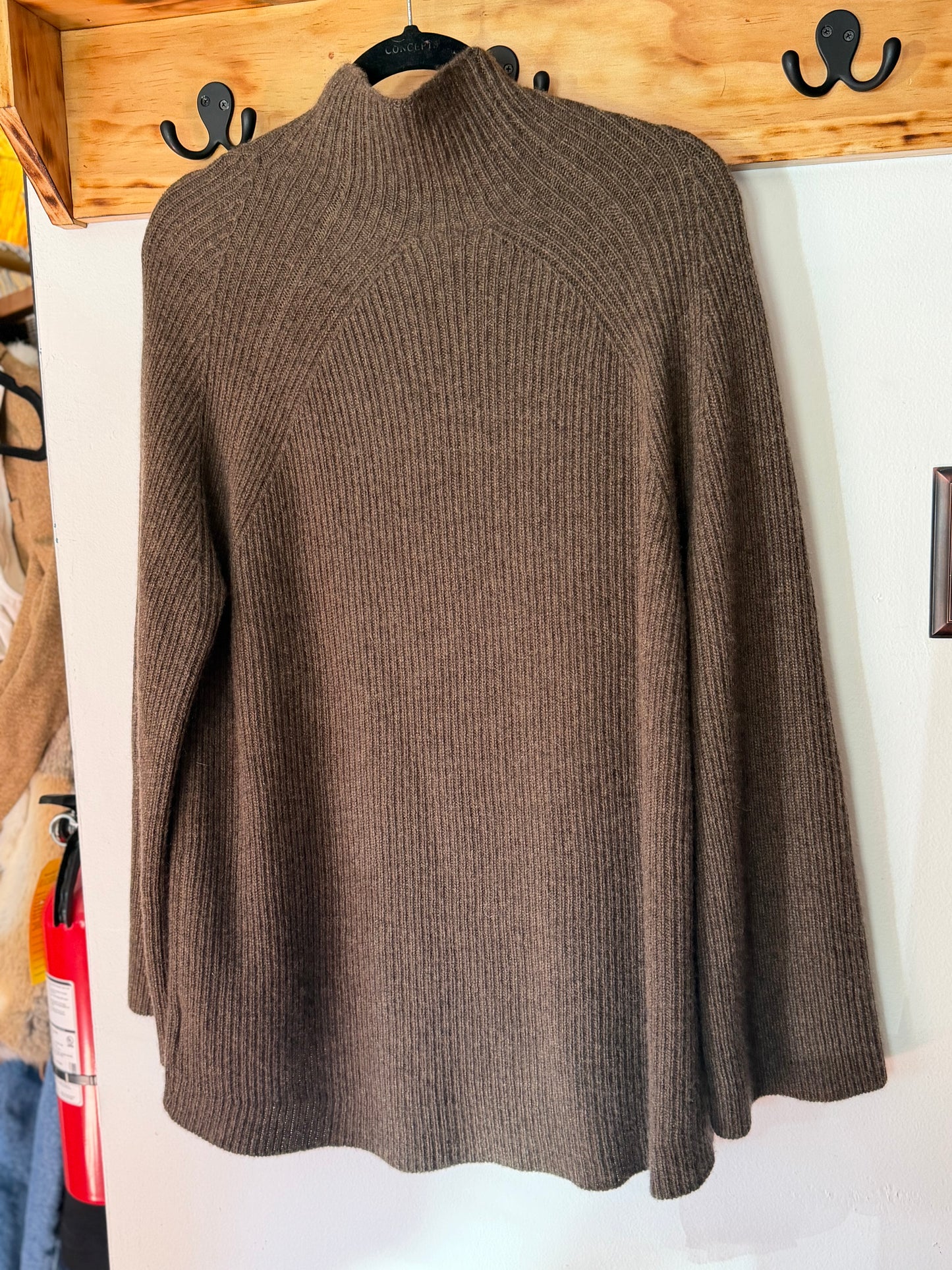 Naked Cashmere  | 100% Cashmere Oversized Sweater, M