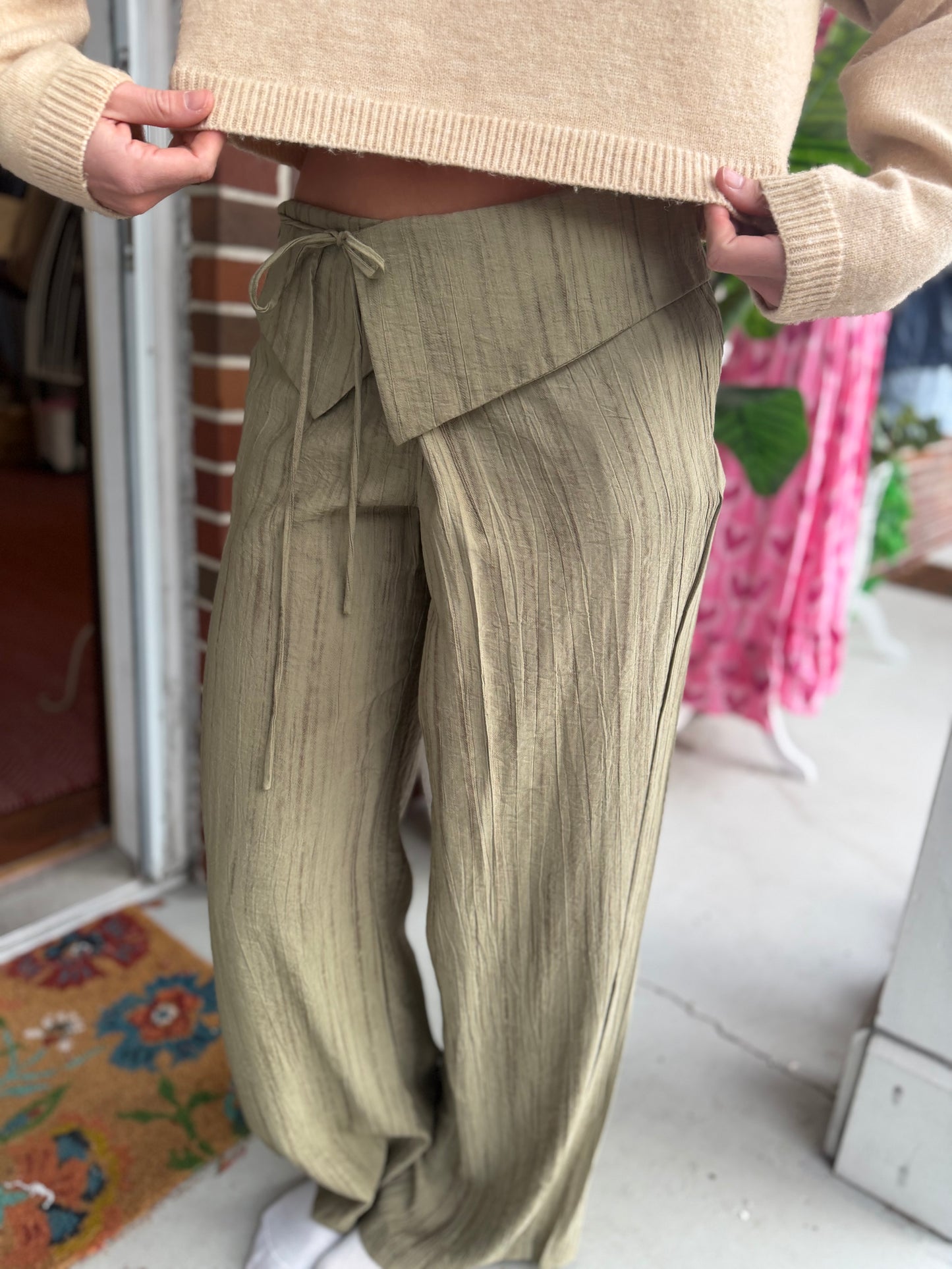 Bershka | Wide Leg Flowy Tie Pants, 4 (US M )