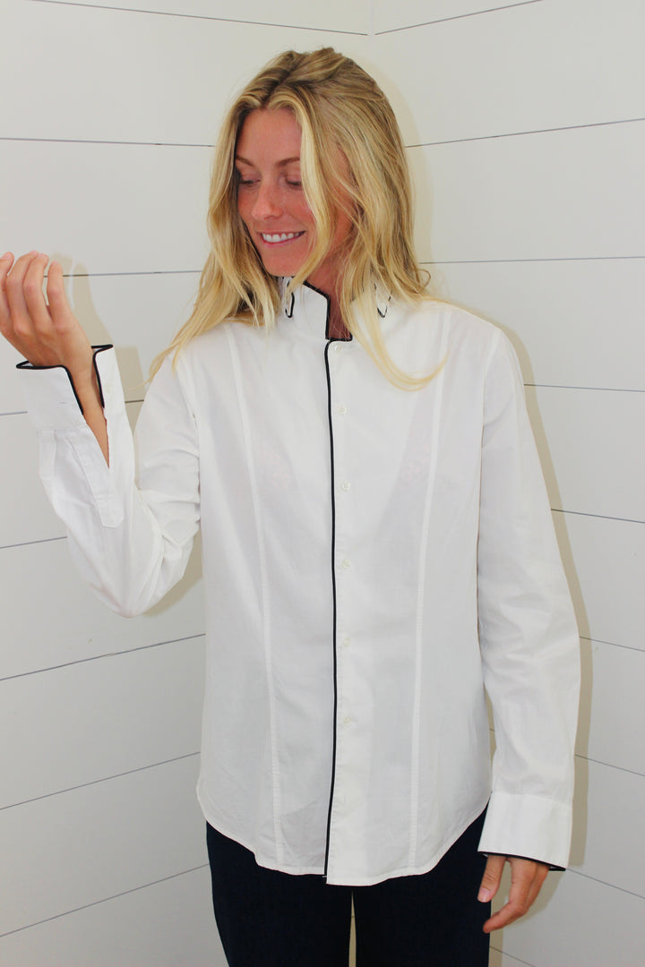 Detailed Collar Button Down