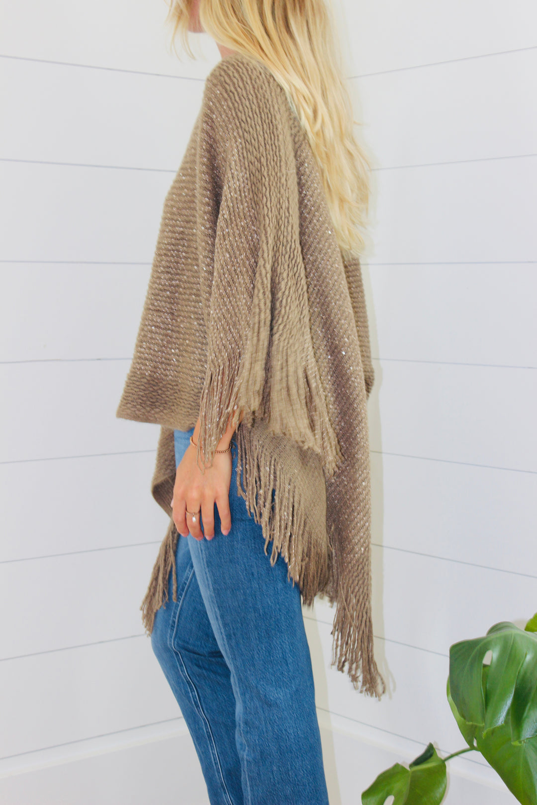 Fringe Poncho, OS