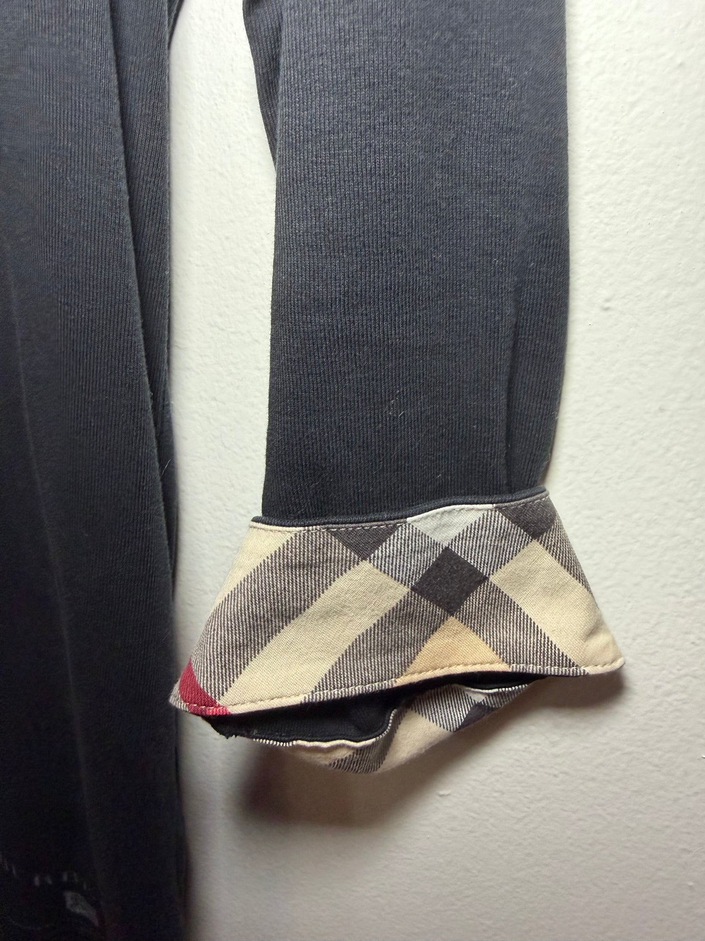 Burberry | Black Long Sleeve