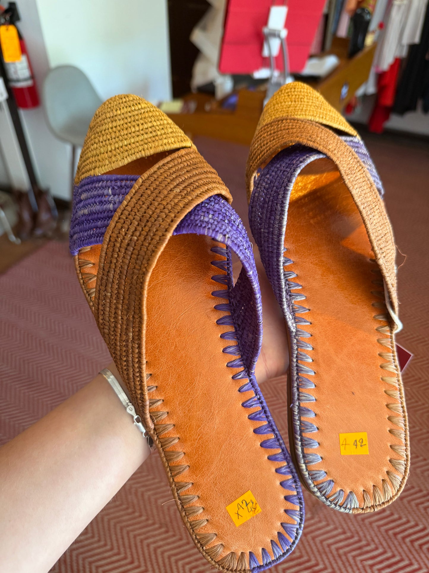 Closed Toe Sandal, 42