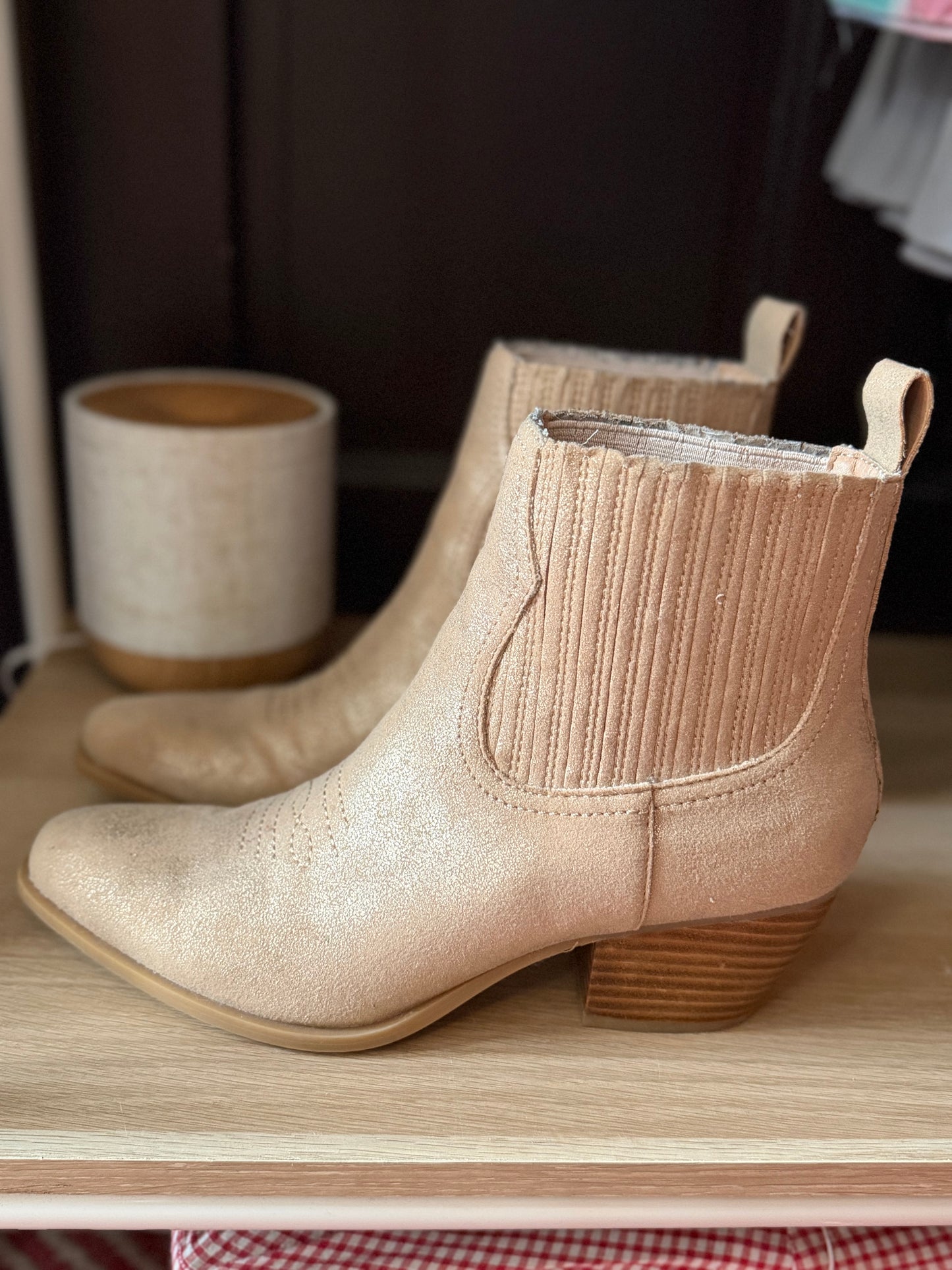 Dolce Vita | Cowgirl Booties, 8