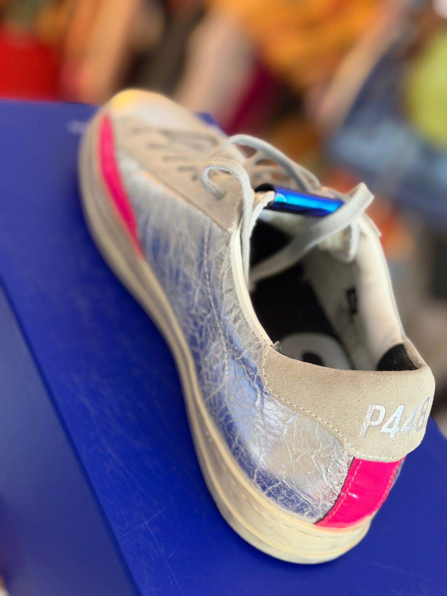 P448 | Shiny Sneakers, 40