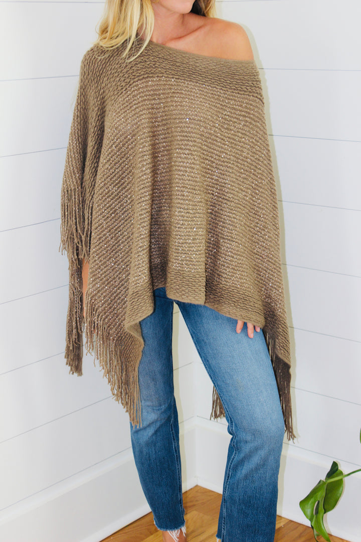 Fringe Poncho, OS