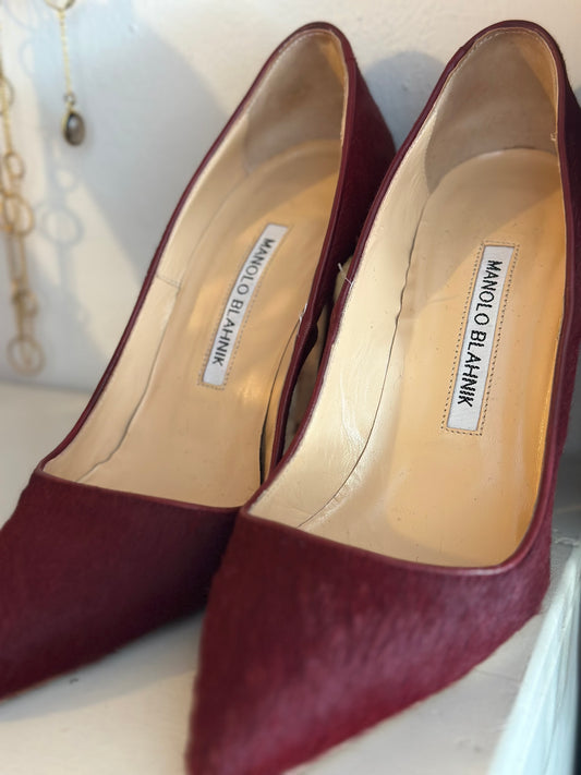 Manolo Blahnik | Maroon Pumps