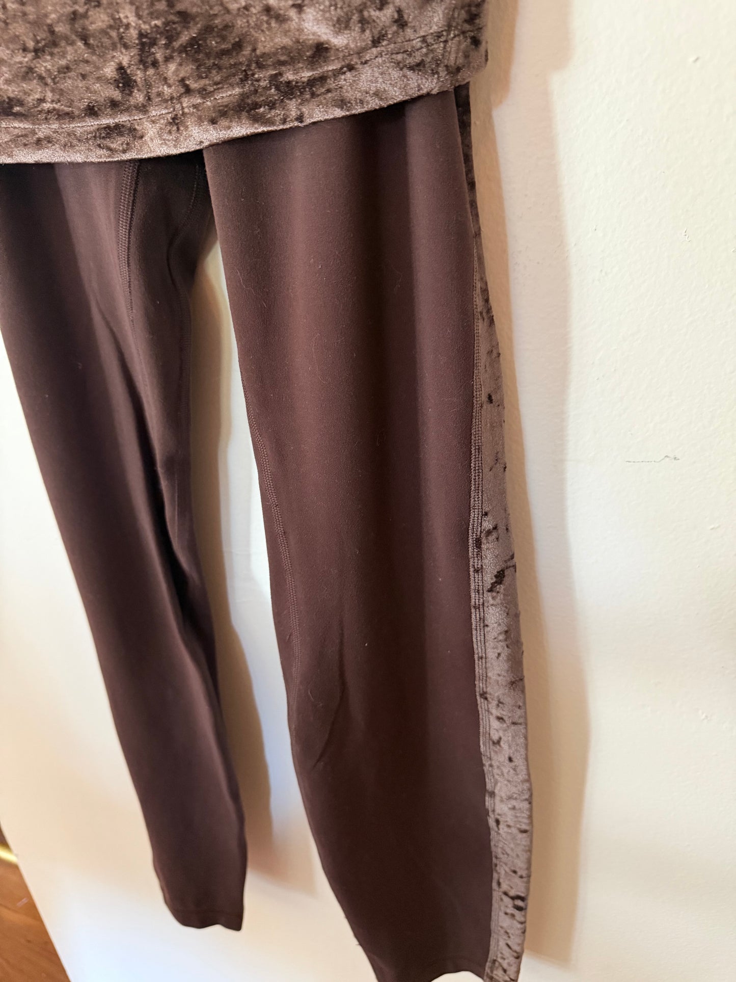 Lululemon | Brown Velvet Workout Set, 6