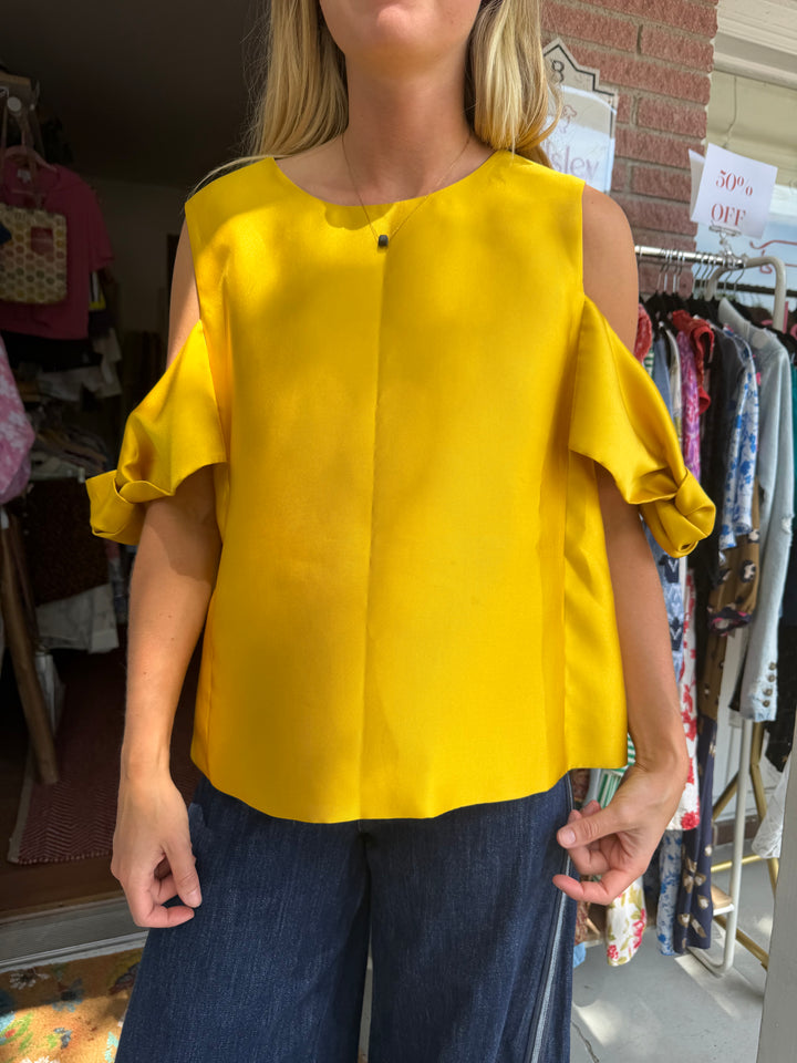 Gracia  | Open Shoulder Top, L