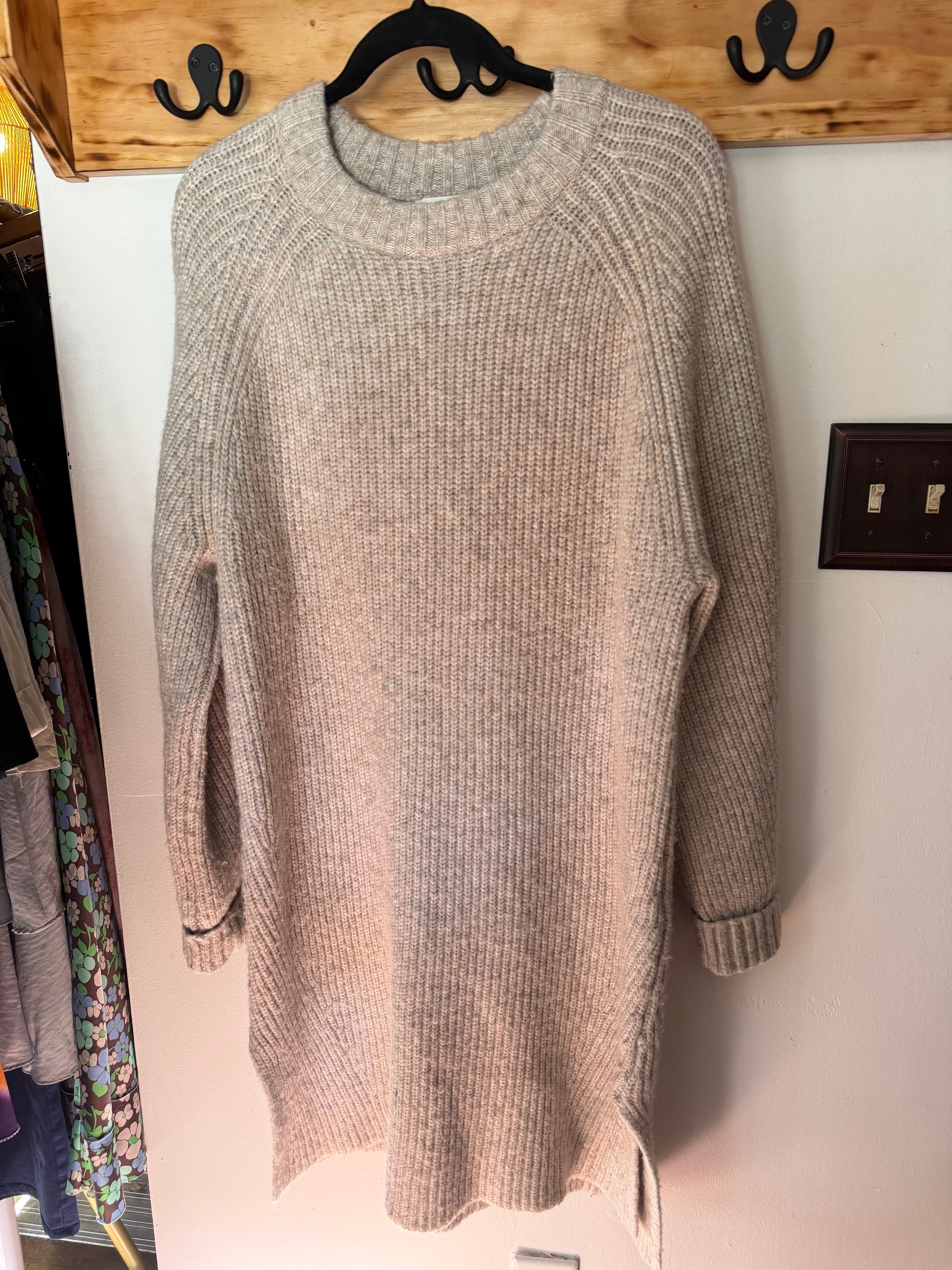 cream sweater dress h&m Ladies - Black Long-sleeved dress - Size: L