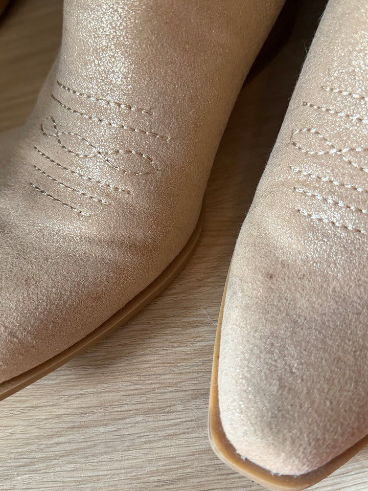 Dolce Vita | Cowgirl Booties, 8