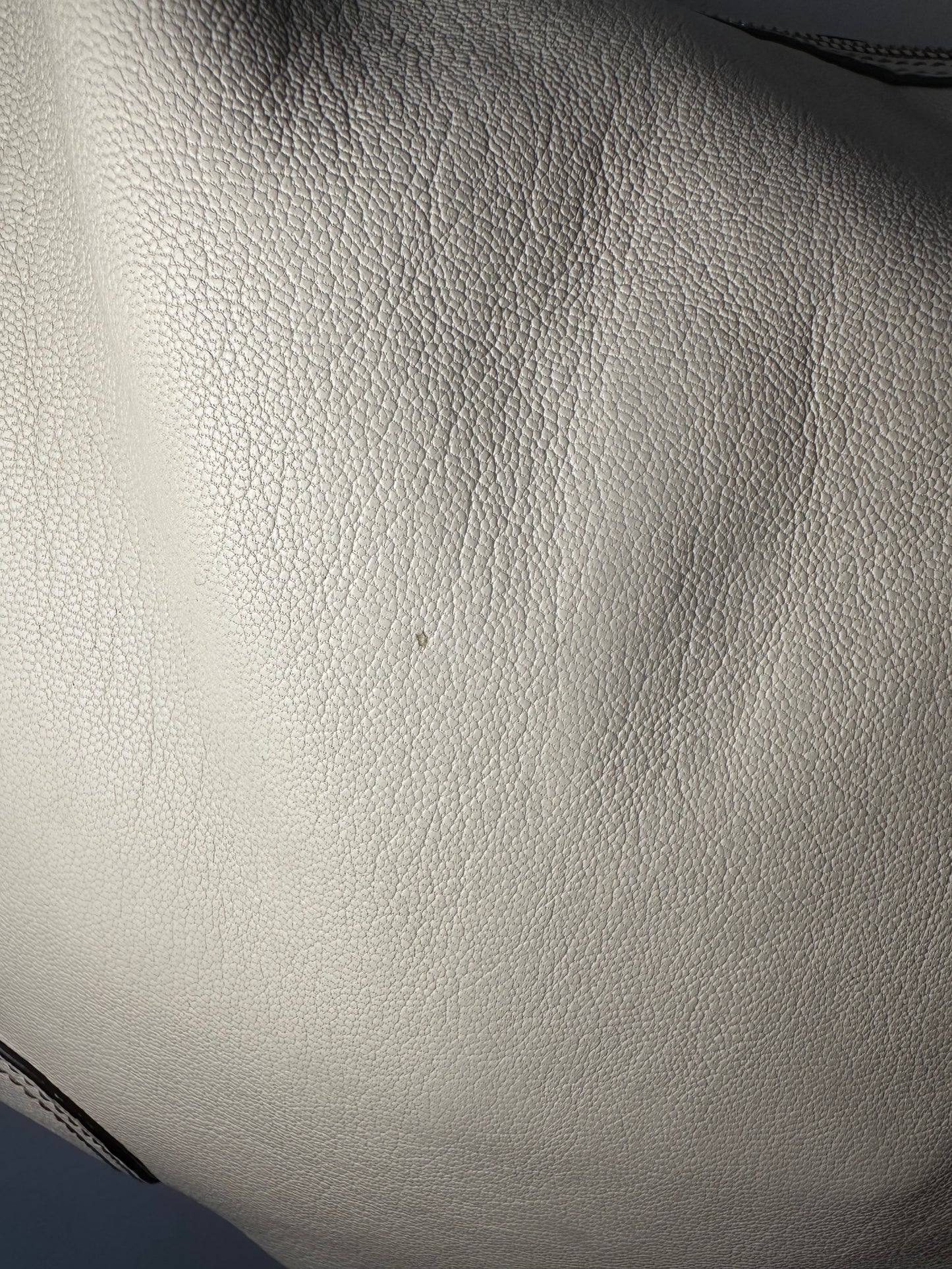 Gucci | Off-White Vintage Hobo Bag