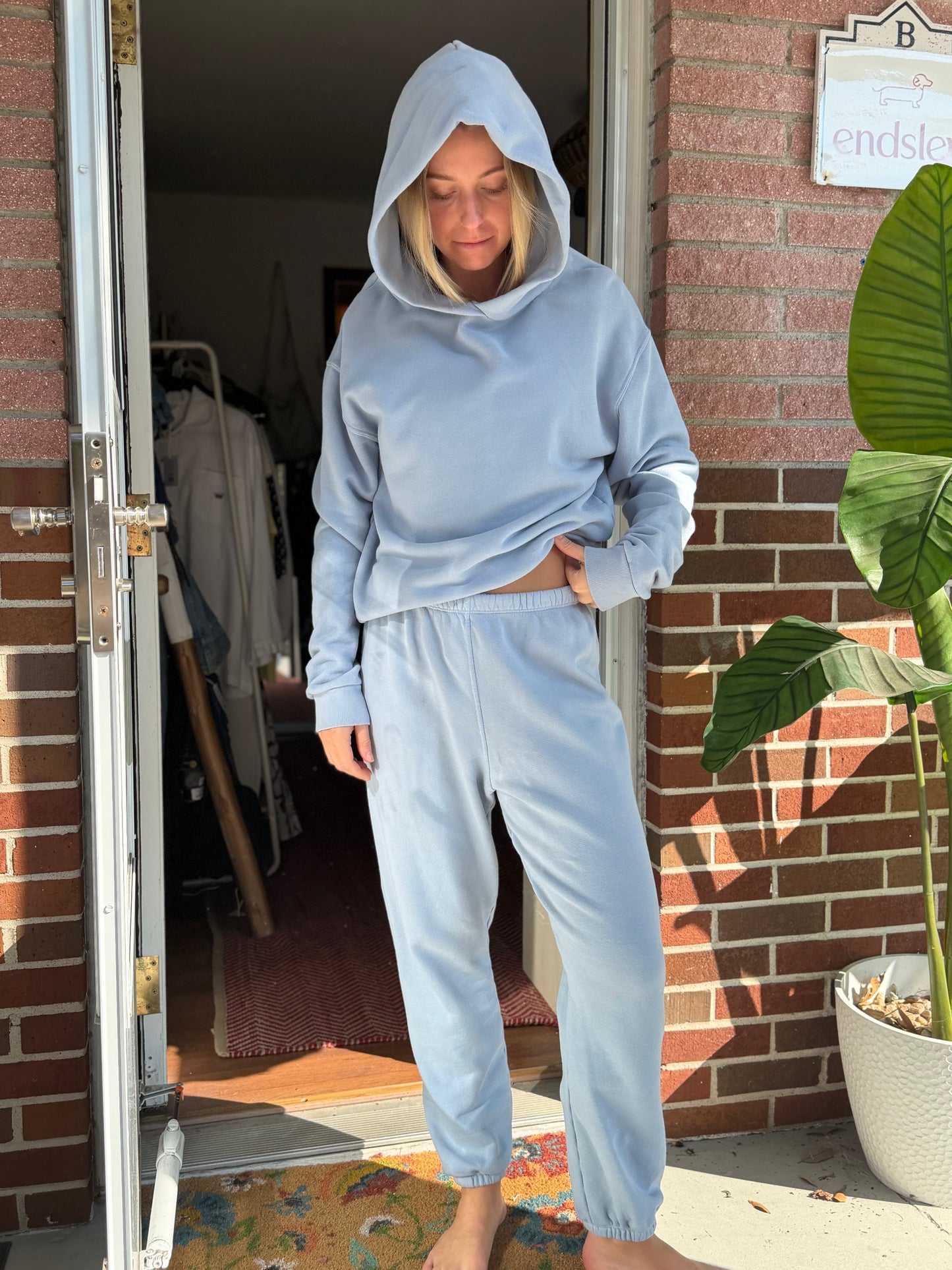 Perfectwhitetee | Baby Blue Sweat Set, M