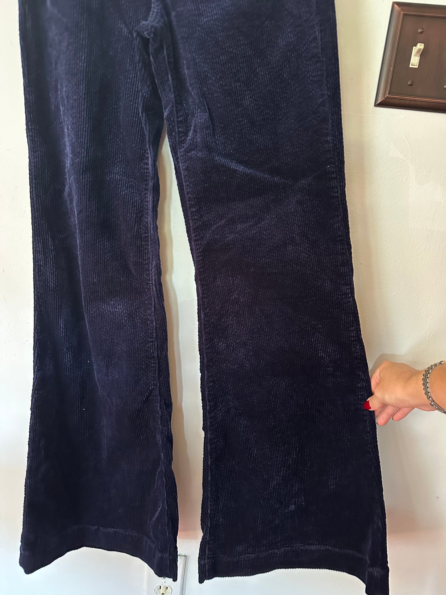 Rolla’s | Eastcoast Flare Corduroy Pants