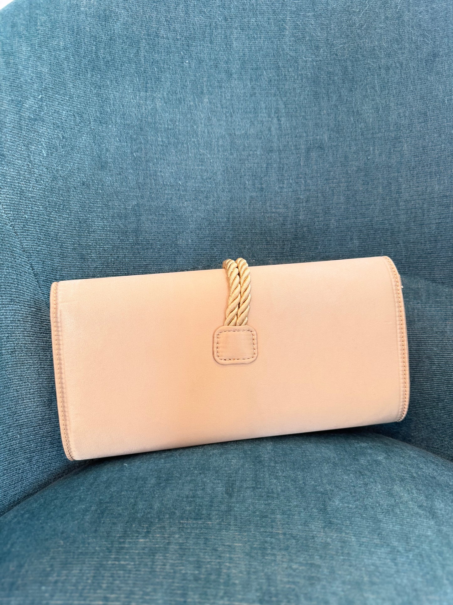 Tuckernuck | The Gabrielle Clutch, OS