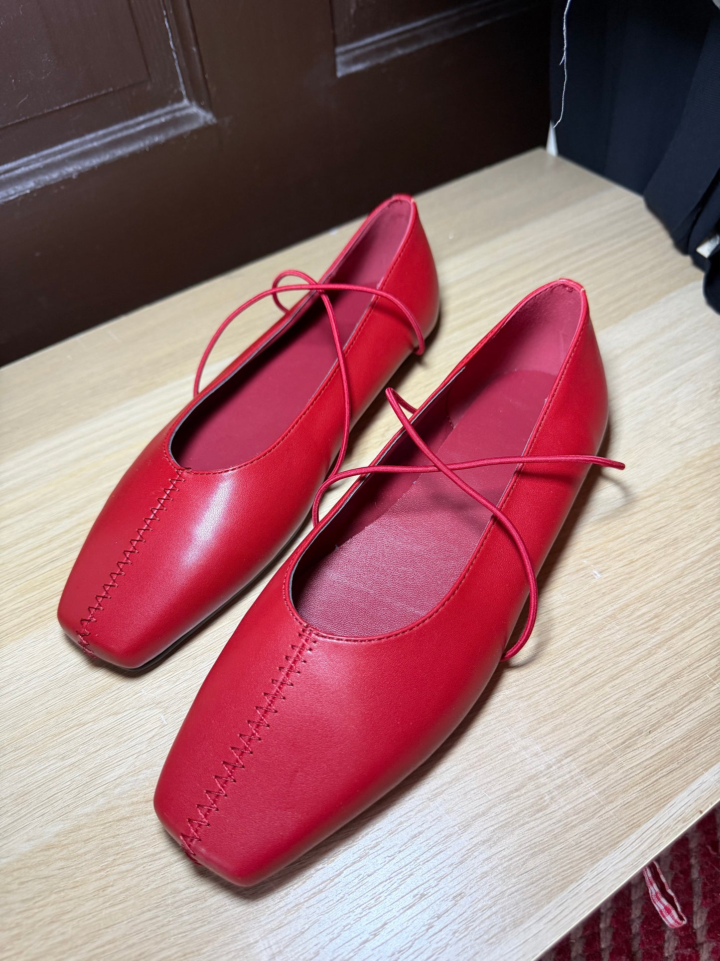Red Ballet Flats, 7