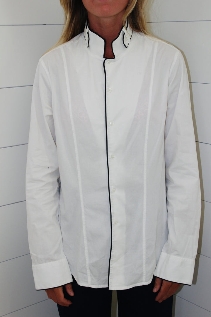 Detailed Collar Button Down