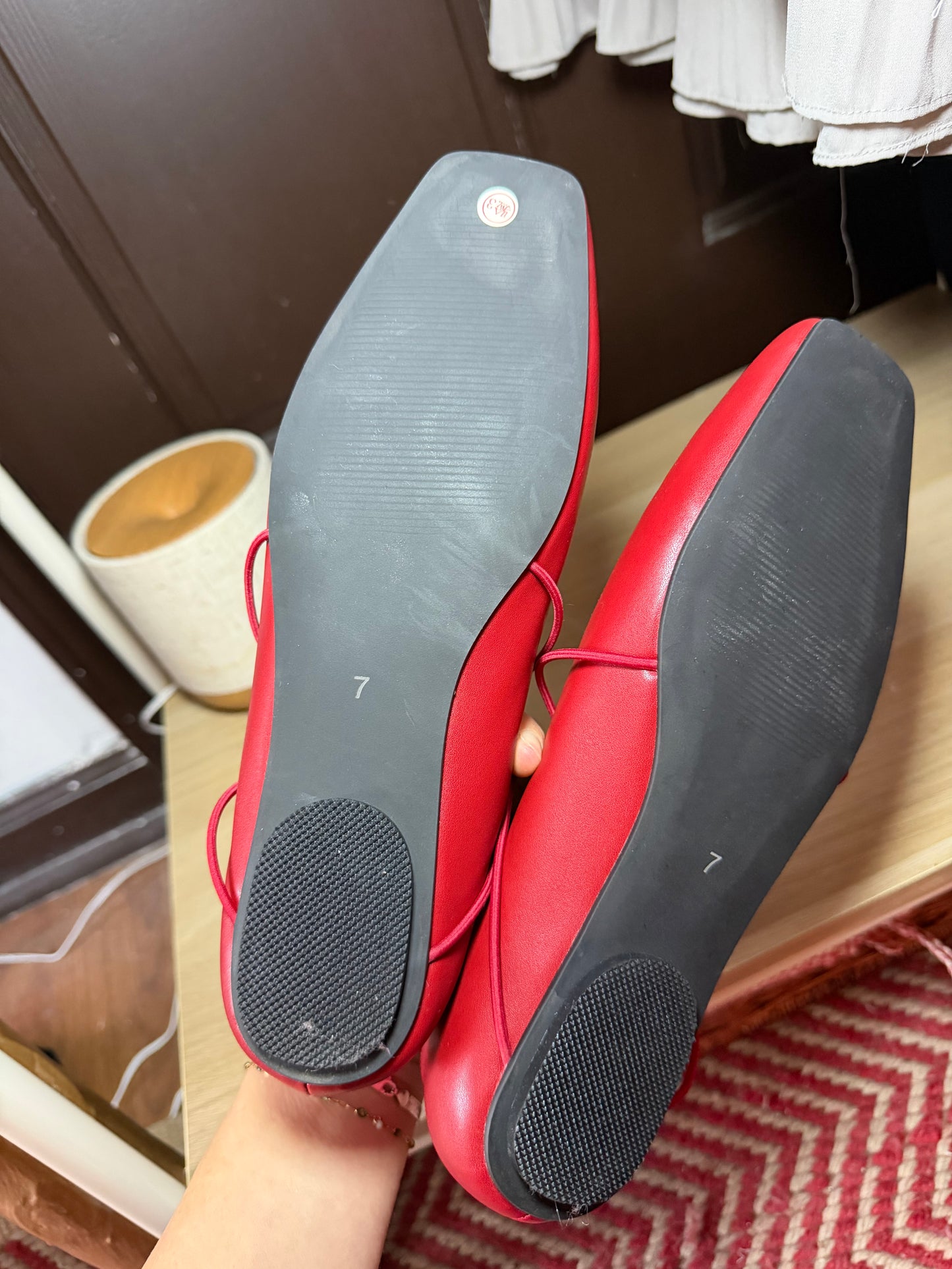Red Ballet Flats, 7