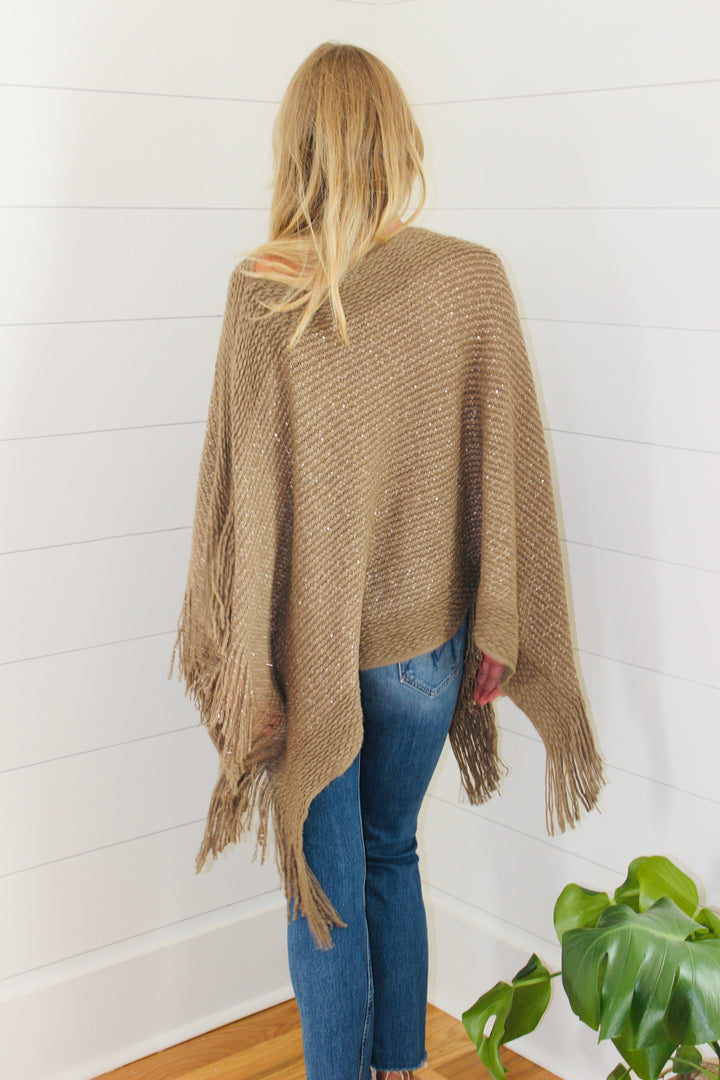 Fringe Poncho, OS