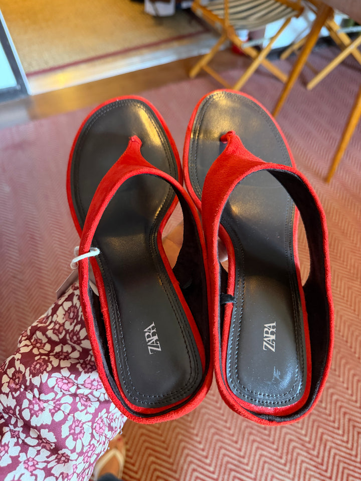 ZARA | Wedge Sandal, 38