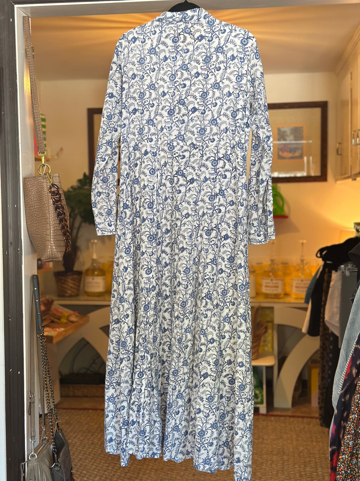 Livro | Classic Shirt Dress in Jacobean Floral