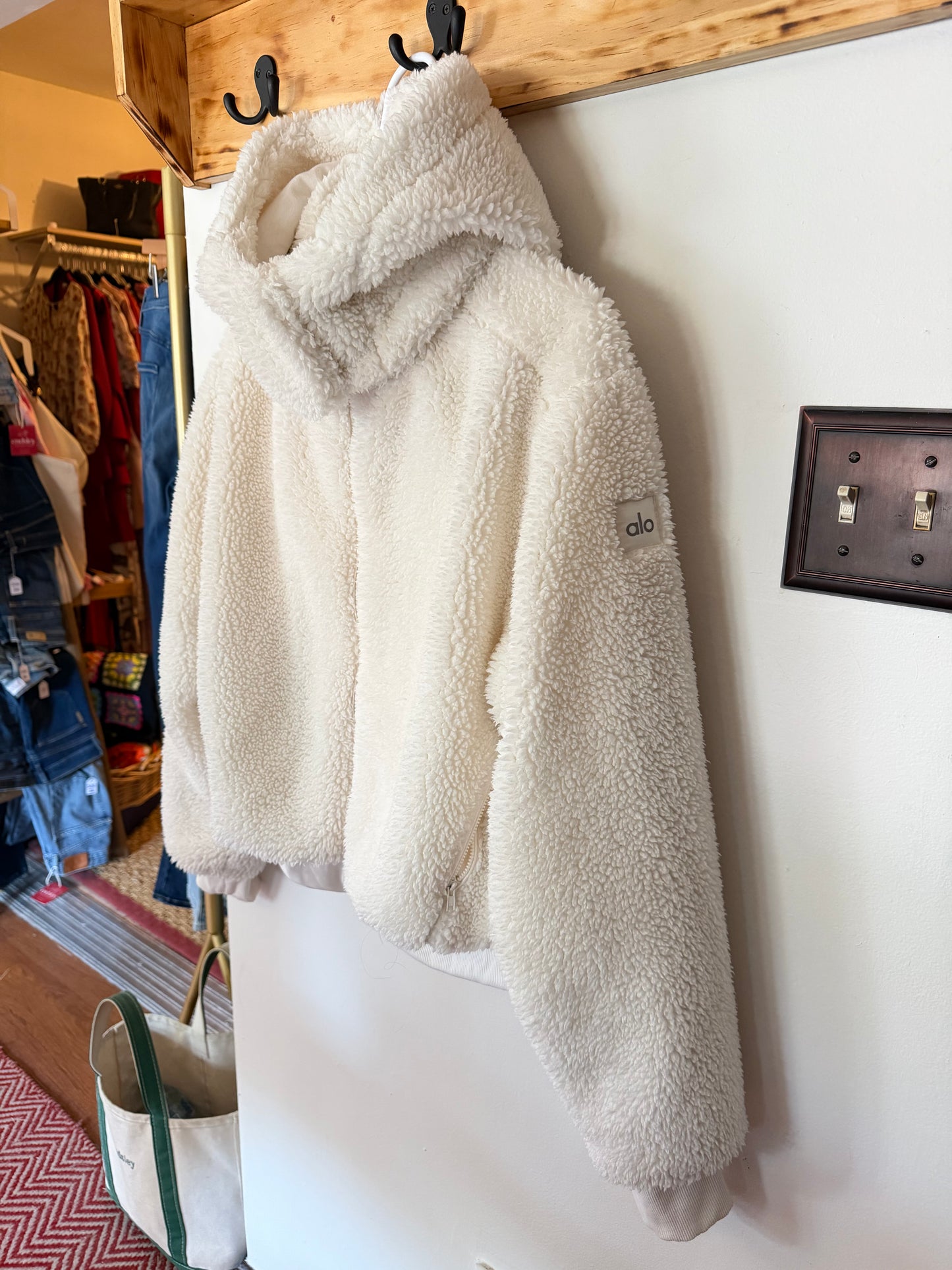 Alo | Foxy Sherpa Jacket, M