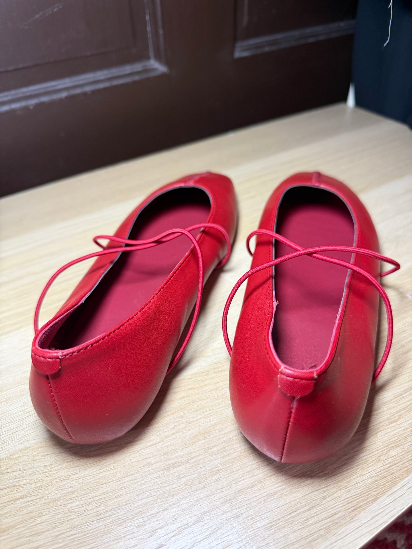 Red Ballet Flats, 7