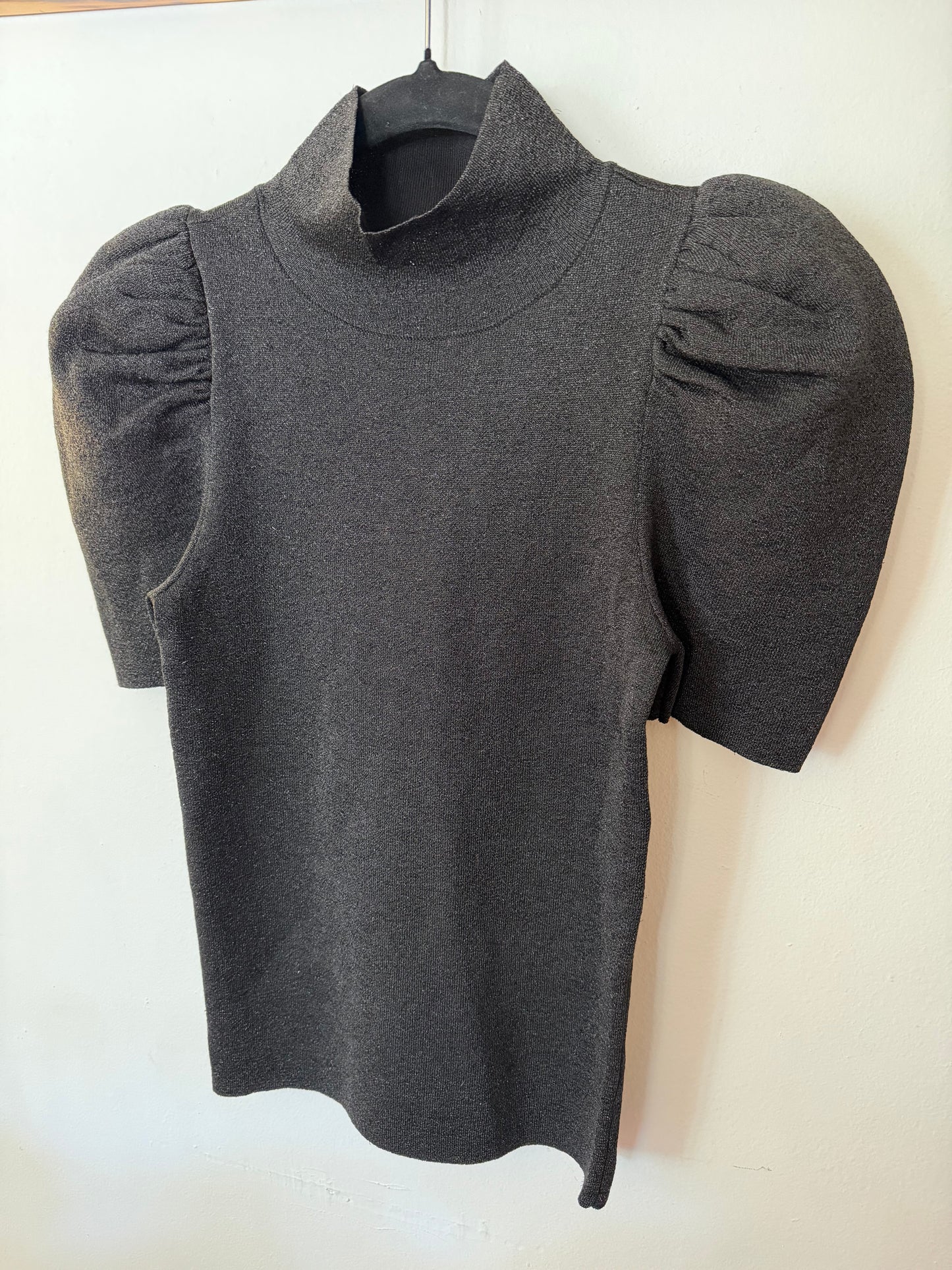 Alice + Olivia | Charcoal Shimmery Gathered Shoulder Top, XS