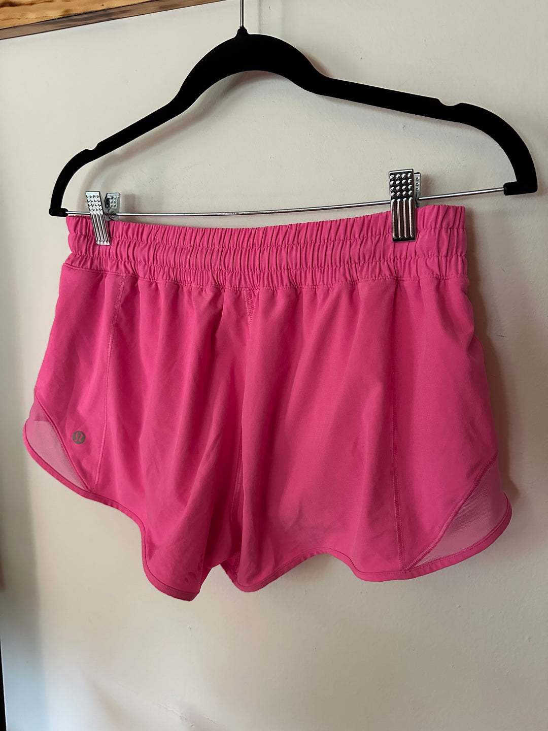 Lululemon | Hot Pink Hotty Hot Short