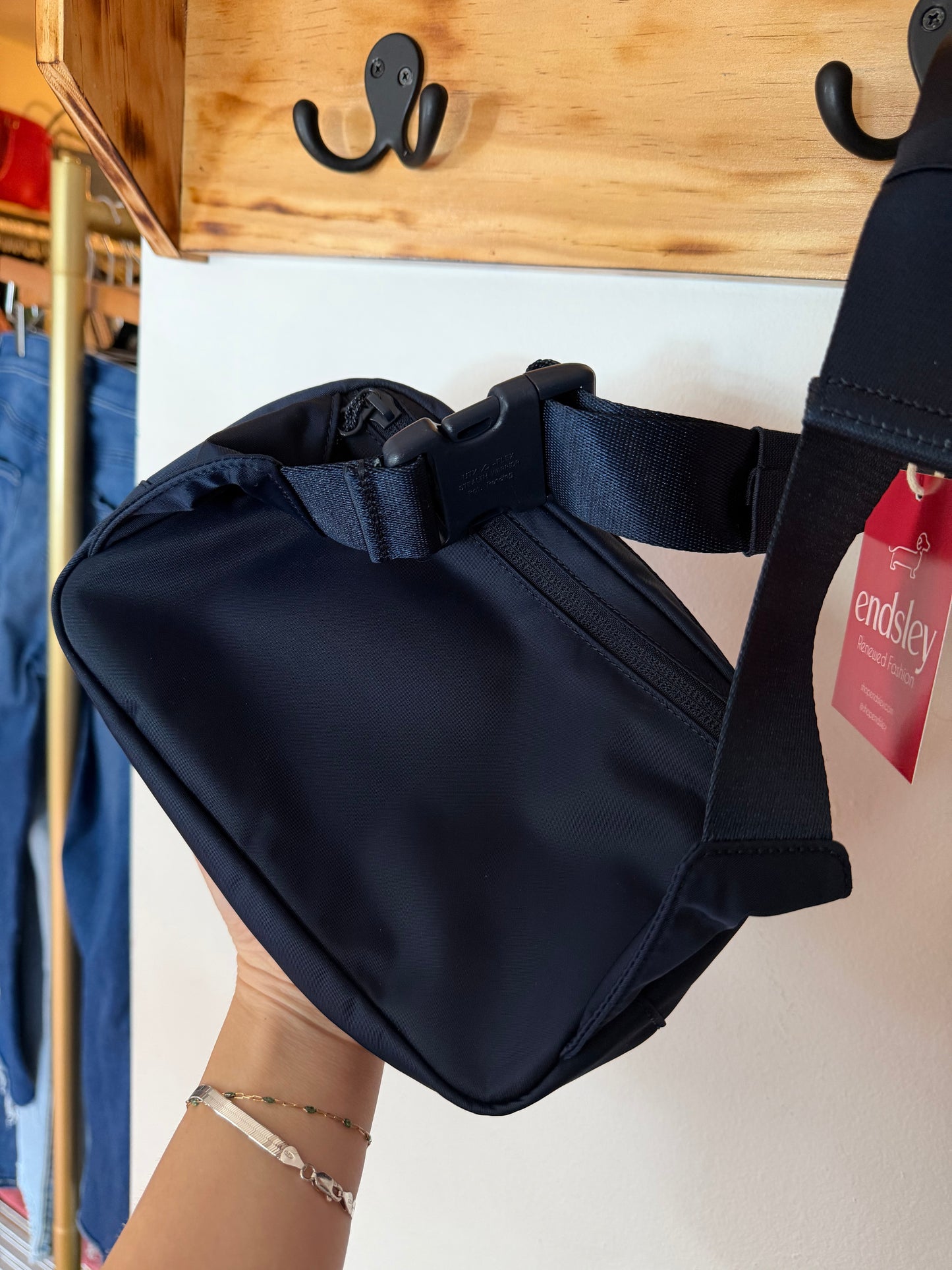Lululemon | Navy Fanny Pack