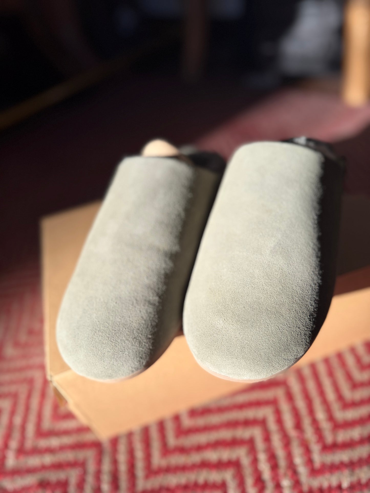 Ugg | Elea Slip-On, 7 (fits like a 6)