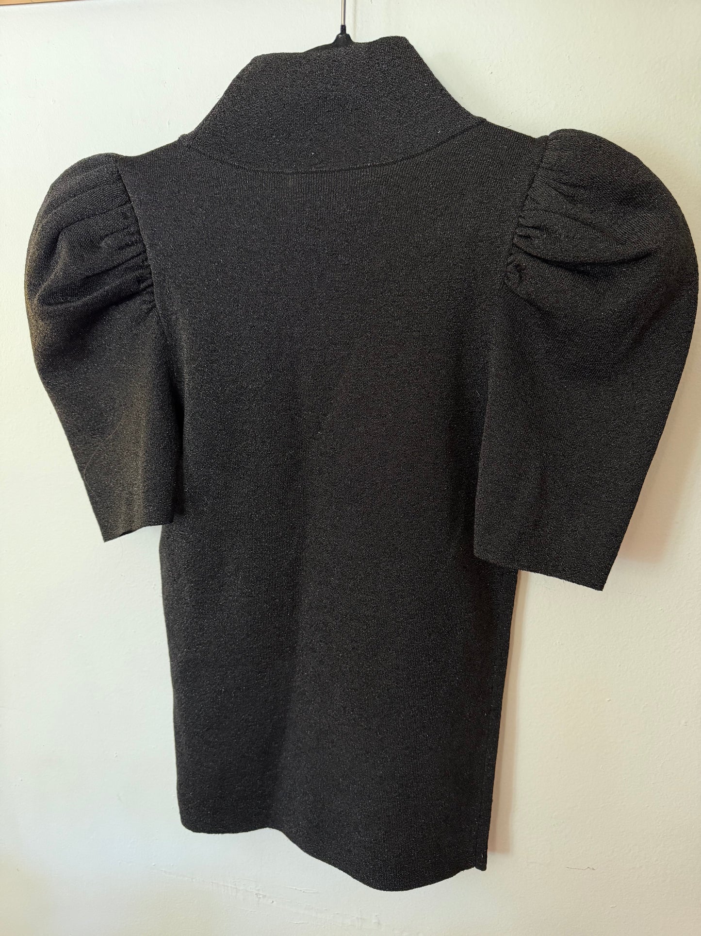 Alice + Olivia | Charcoal Shimmery Gathered Shoulder Top, XS