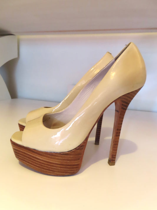 Alice + Olivia | Platform Pump Heels
