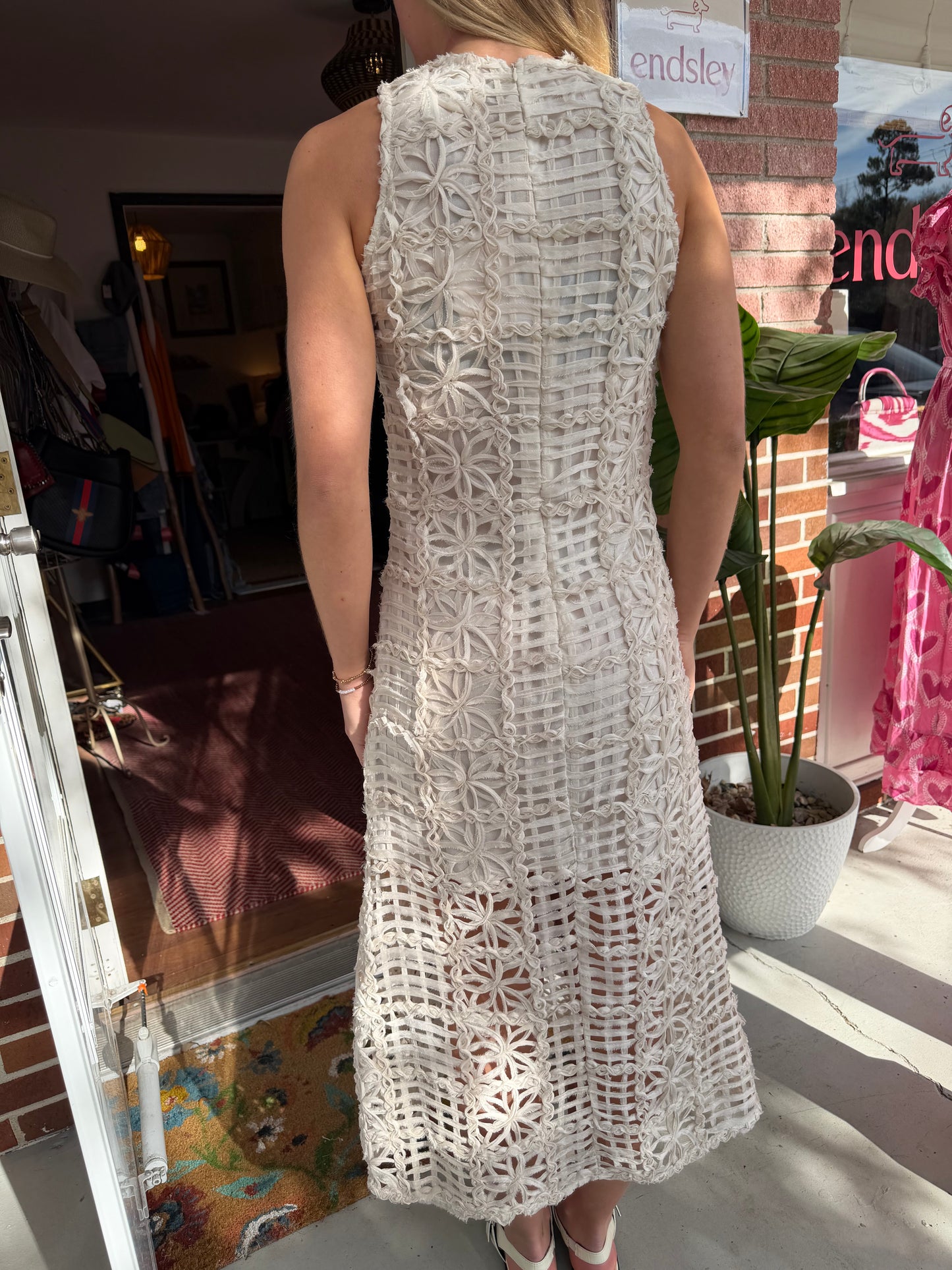 Endless Rose (Anthropolgie) | Ivory Sleeveless Textured Midi Dress, S