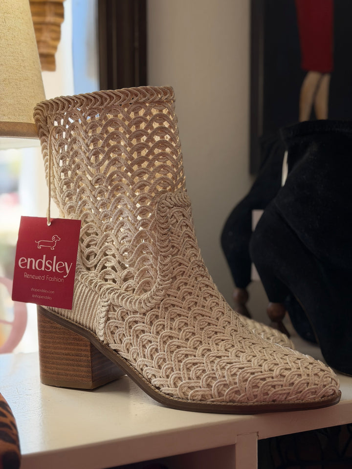 Kelsi Dagger \ Emery Ivory Crochet Booties, 7.5