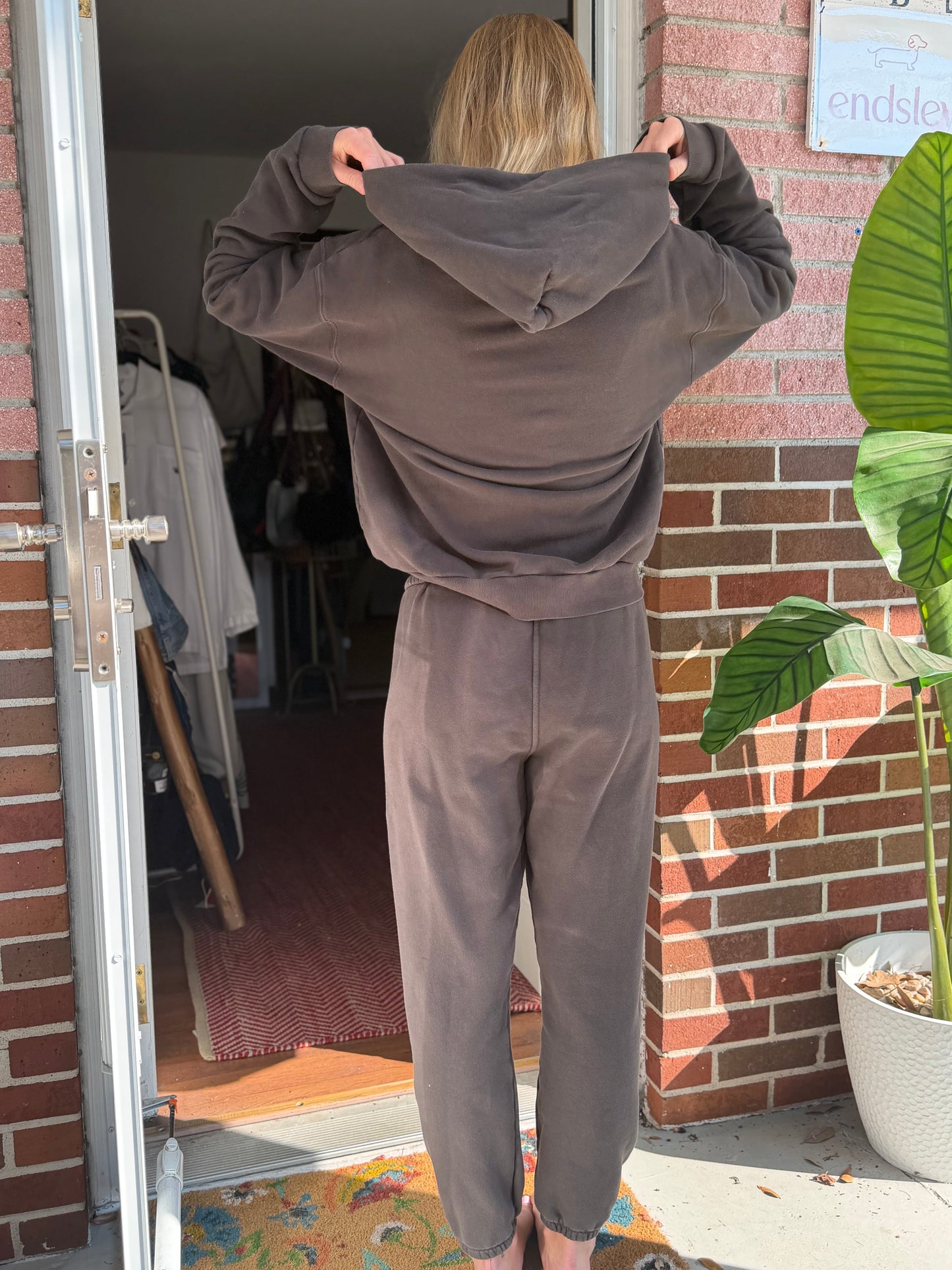 Perfectwhitetee | Dark Brown Lounge Set, M