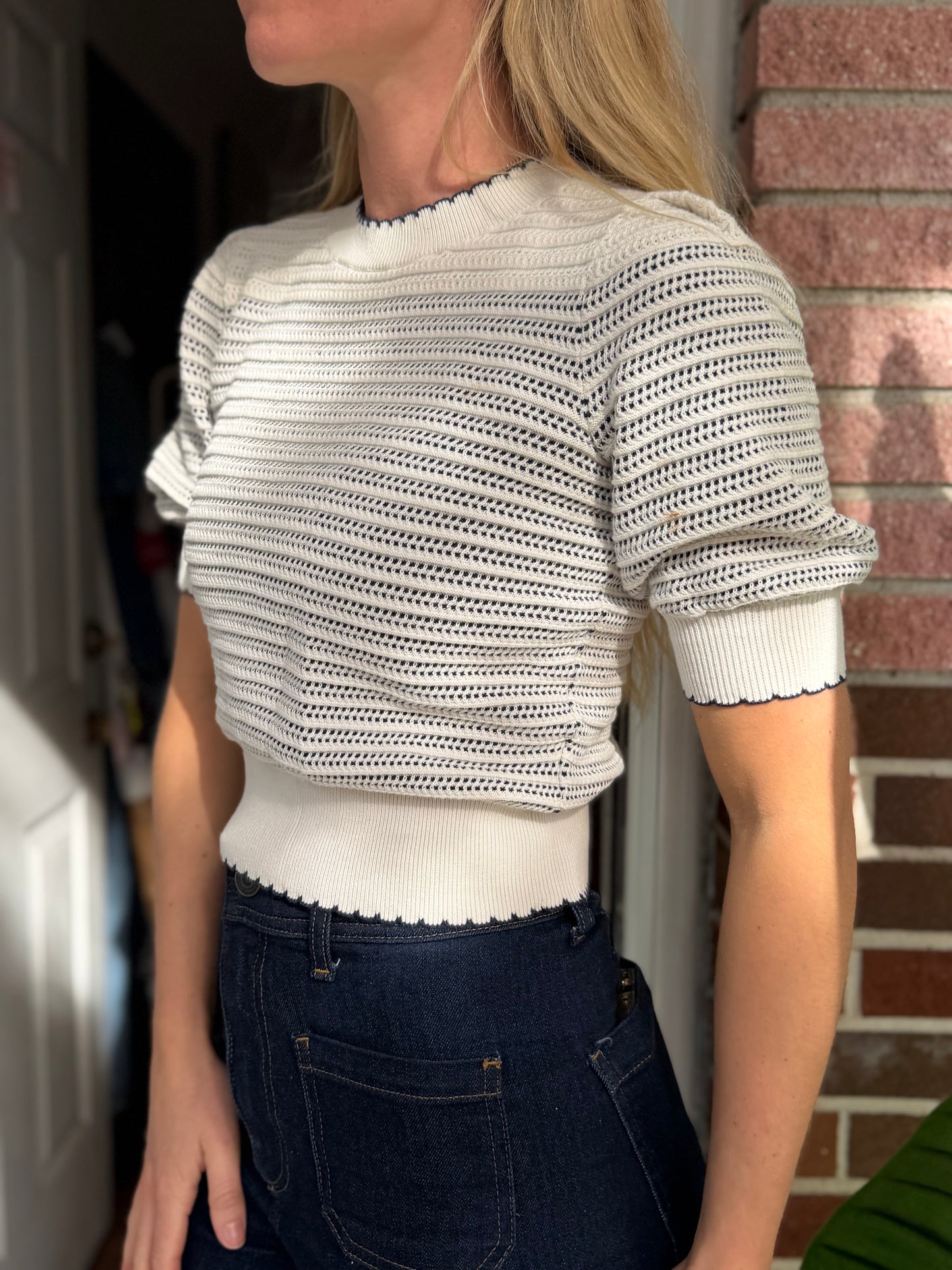 Short Scalloped Sleeve Sweater, S