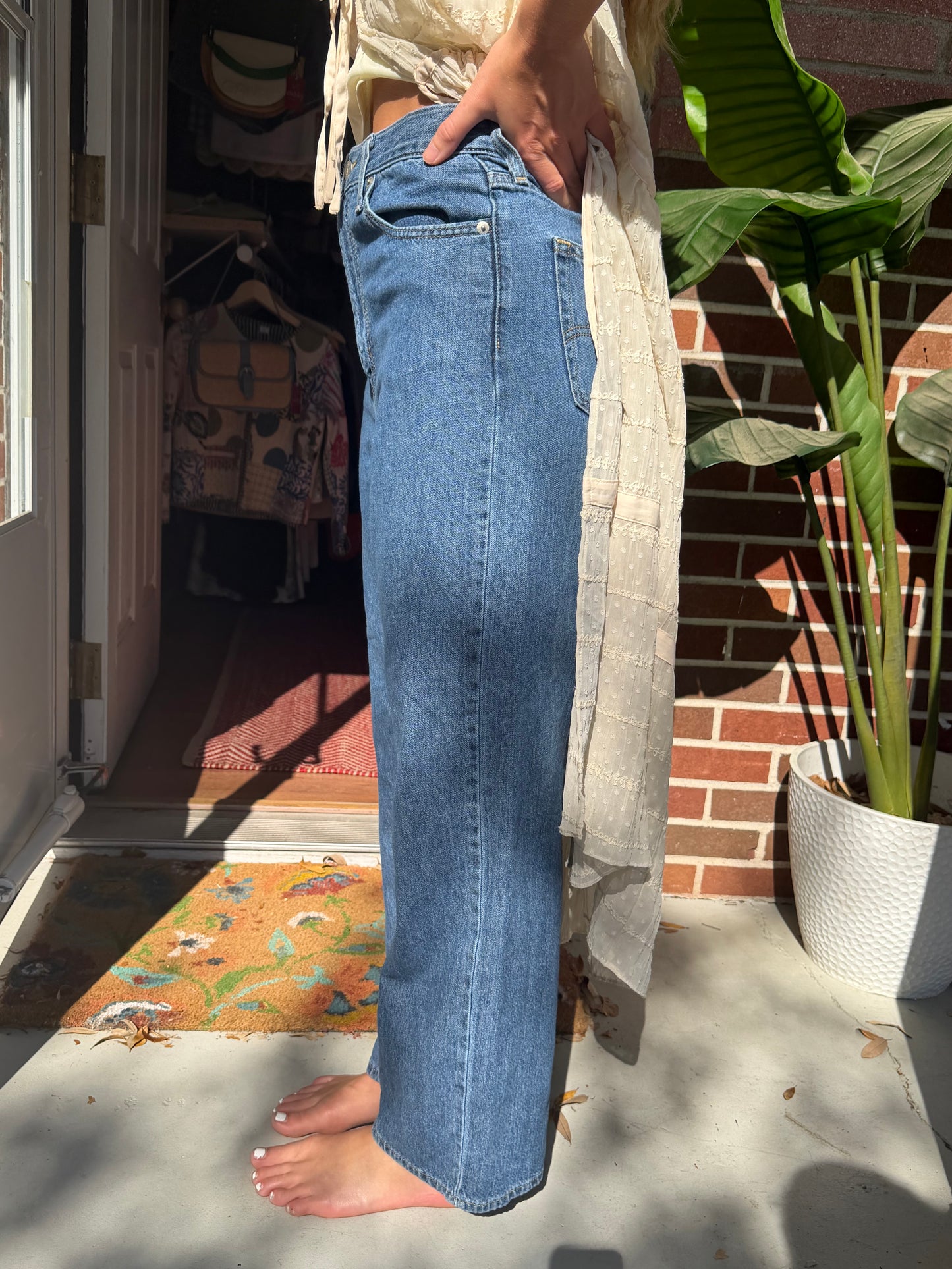 Levi | High Waisted Straight Leg, 27