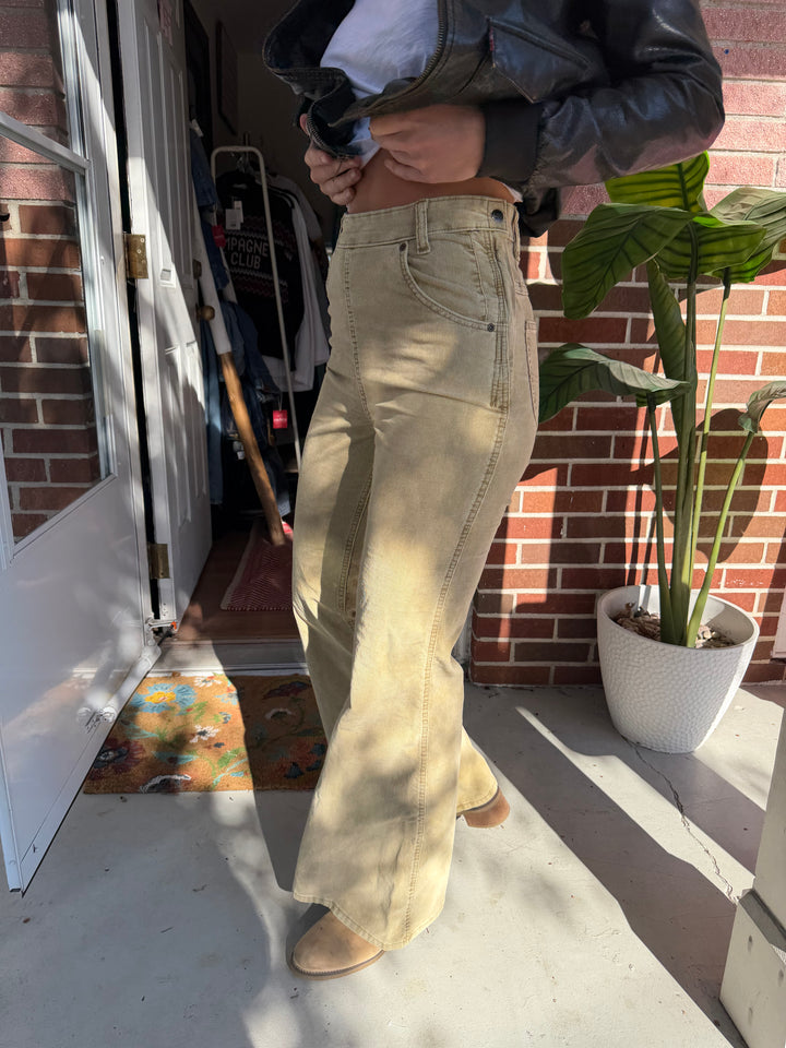 Lee | High Rise Flare Corduroy Pants, 26