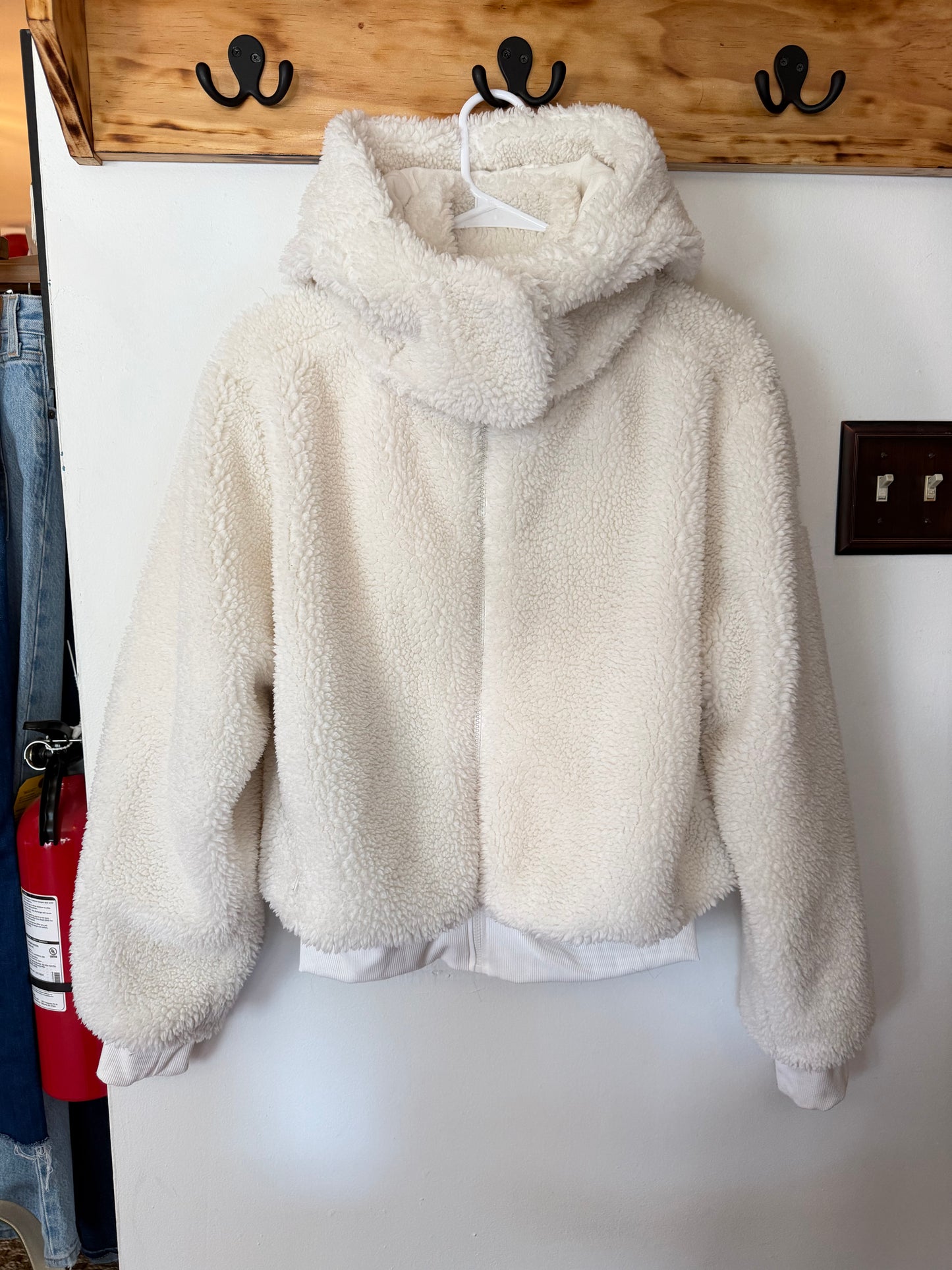 Alo | Foxy Sherpa Jacket, M