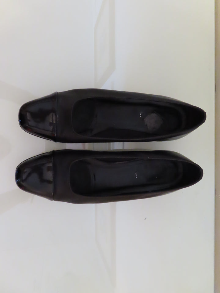 Vaneli | "Forever" Cap-Toe Flat | Leather