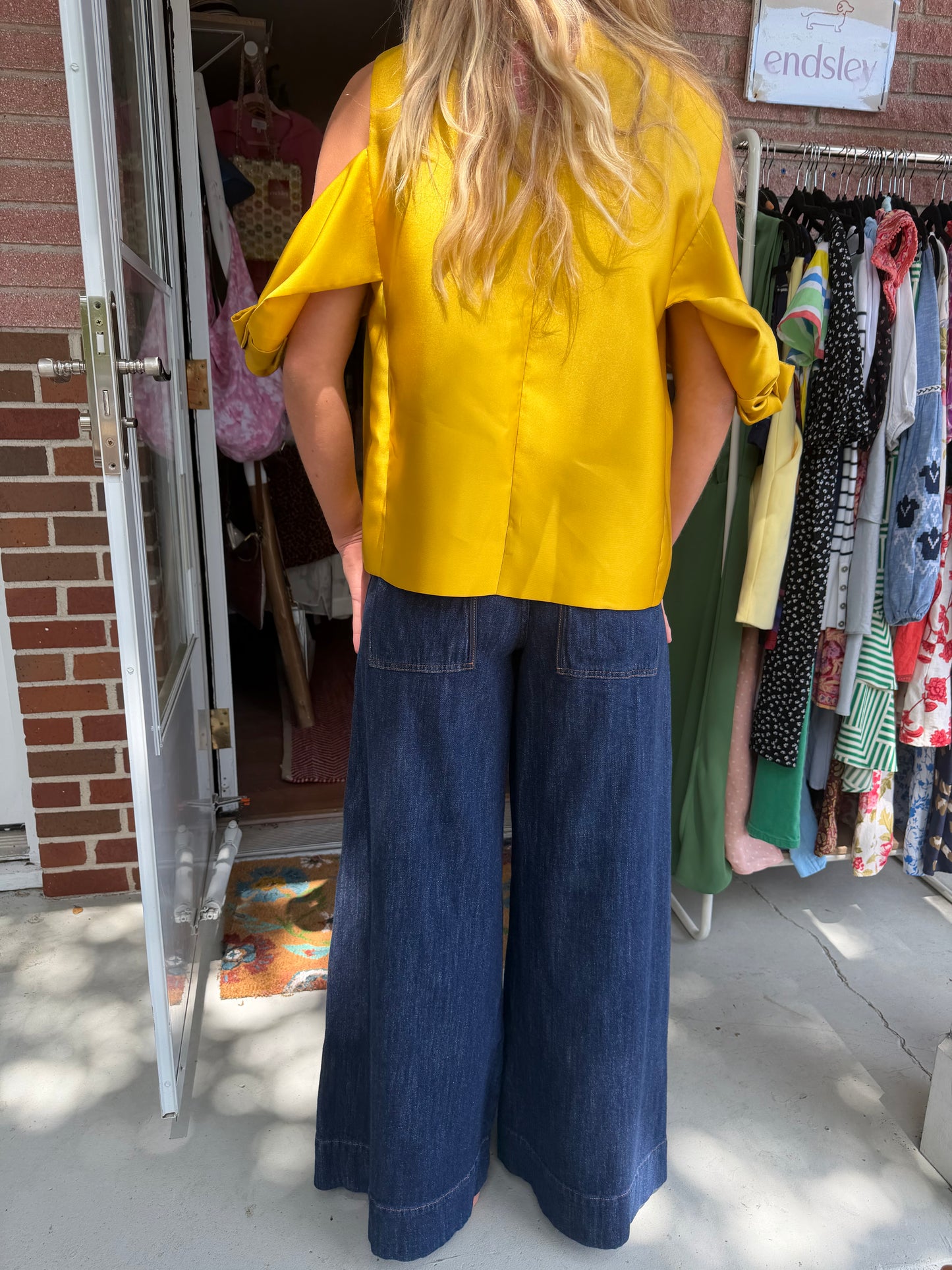 Gracia  | Open Shoulder Top, L