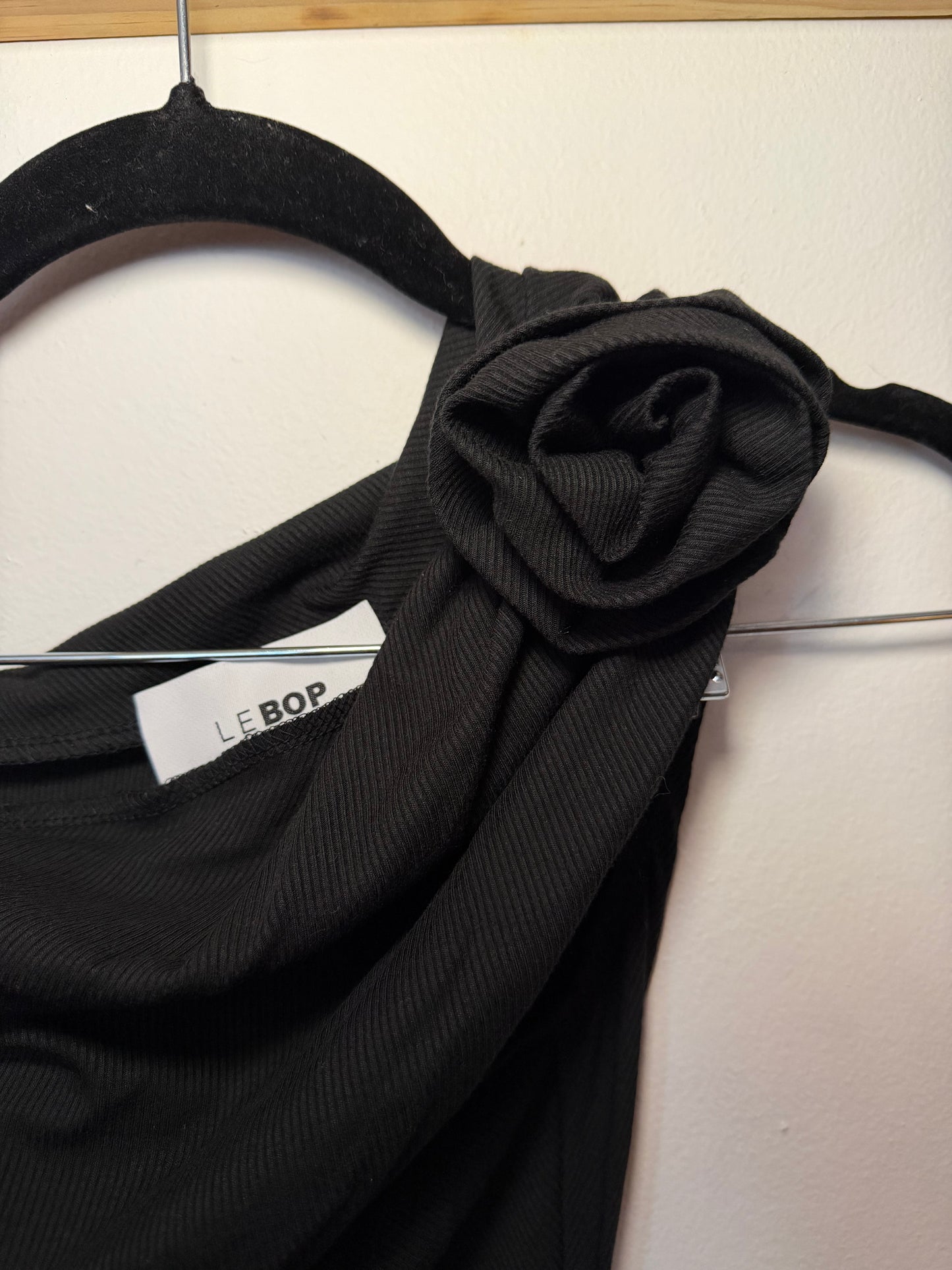 Le Bop | One Shoulder Flower Top, XS