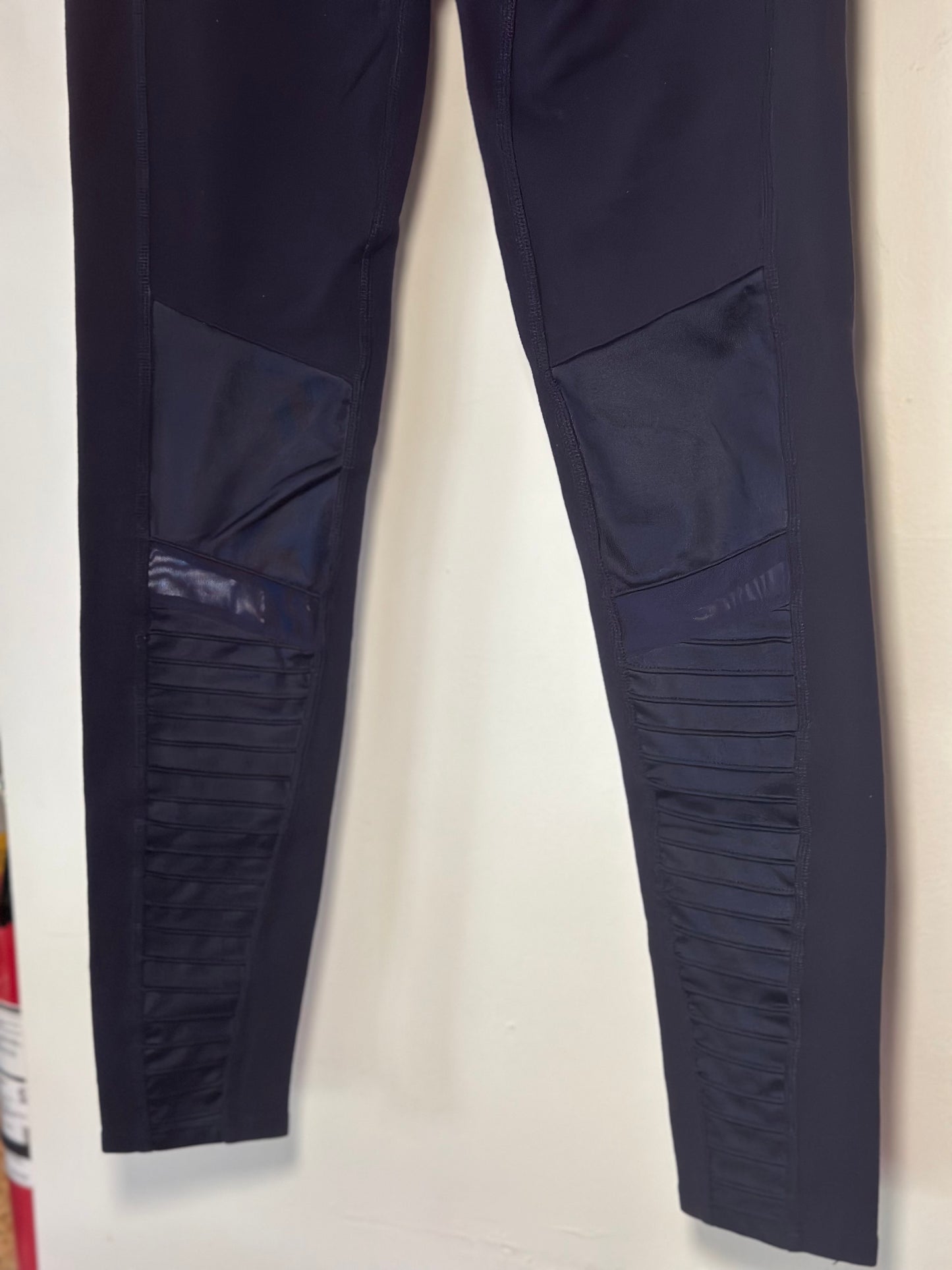 Alo | Leggings with Mesh