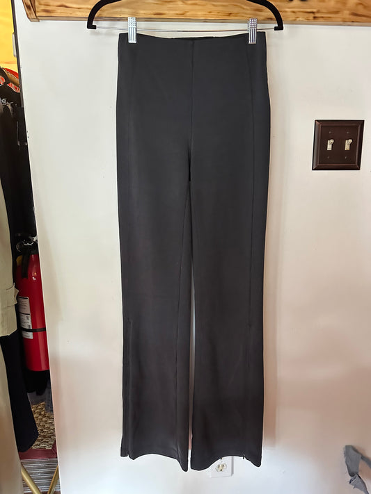Lululemon | Ribbed Softstreme Flared Pant
Regular