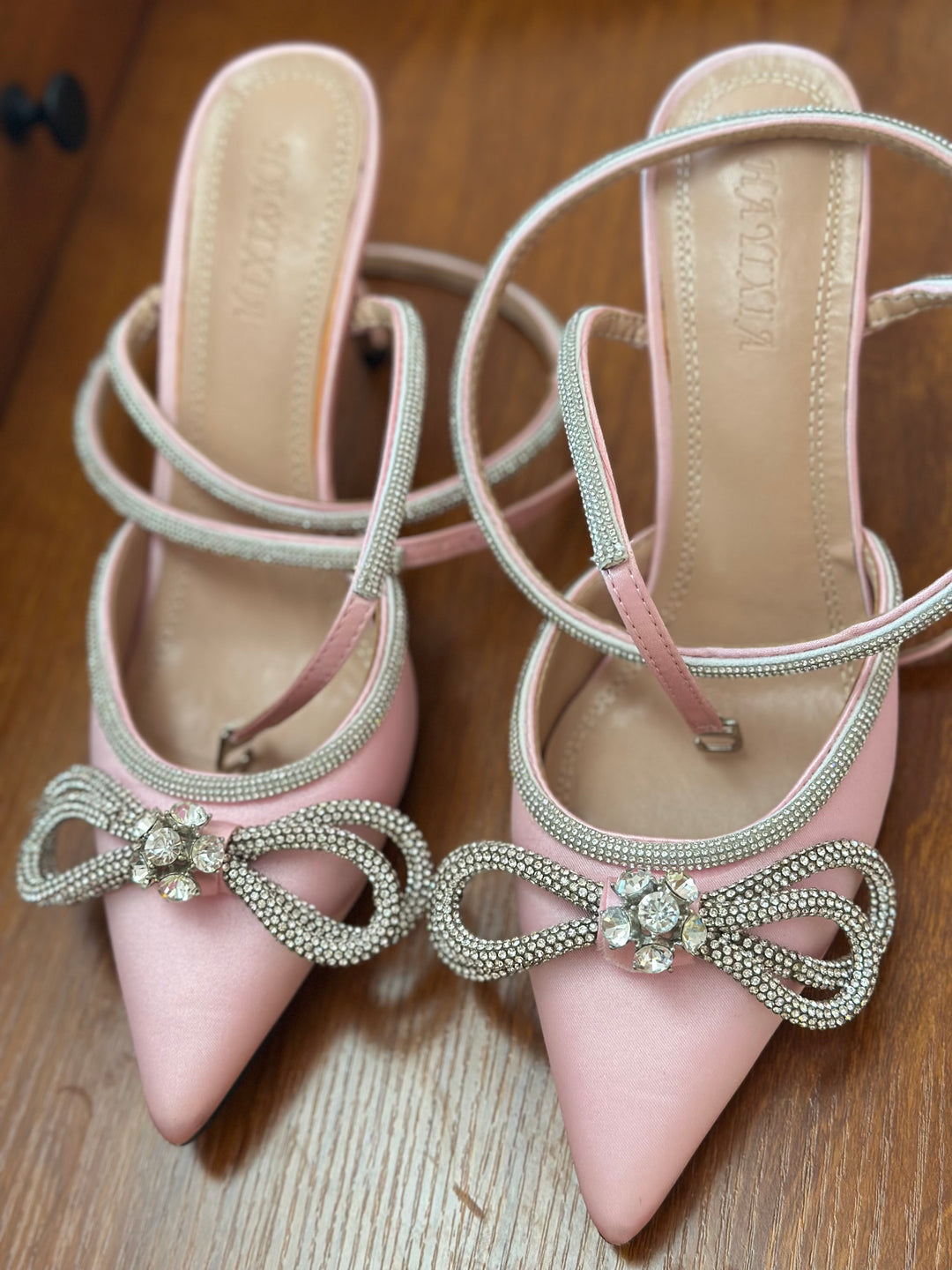 Hayixia | Pointed Toe Crystal Bow Heels | Light Pink