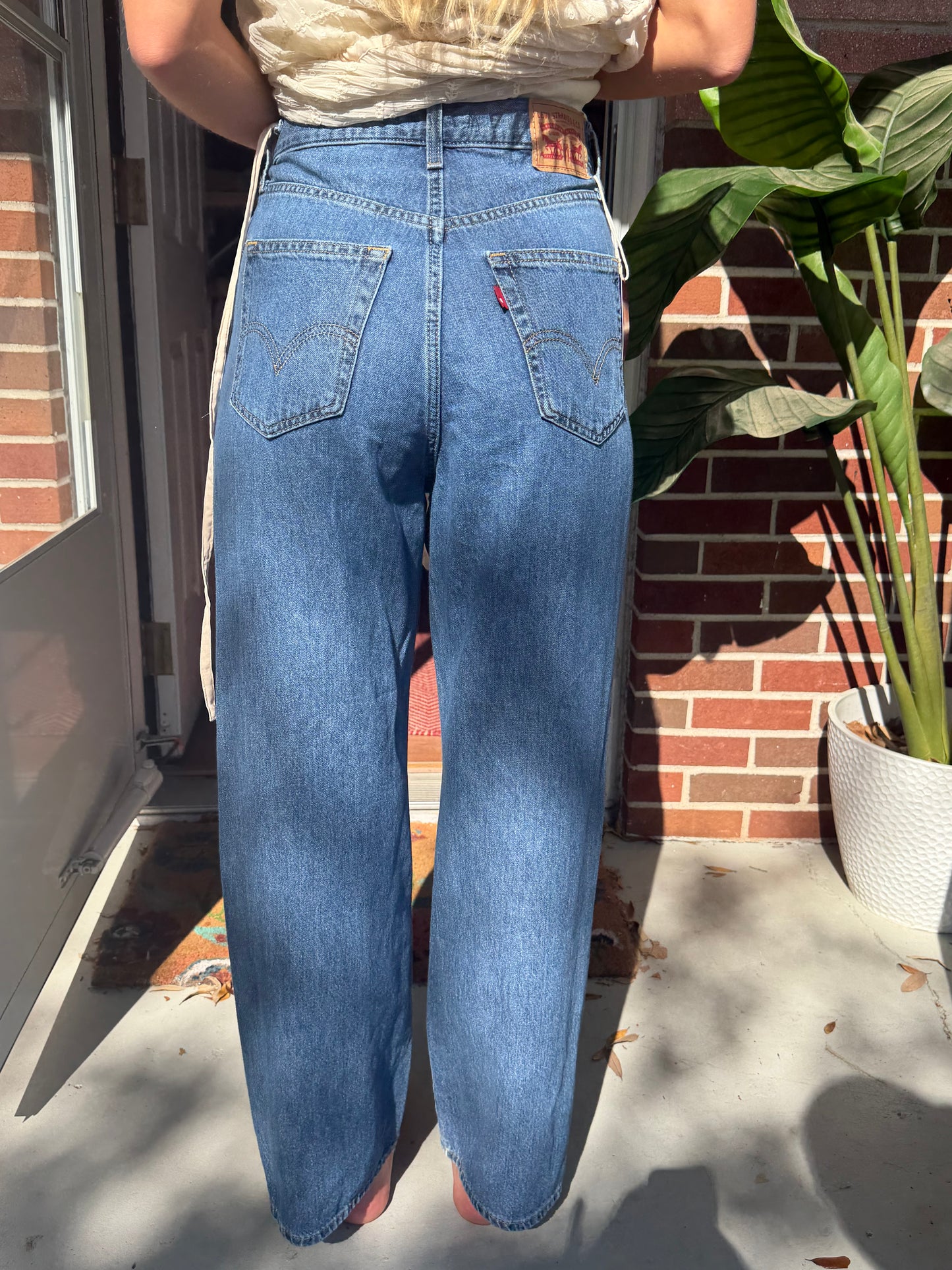 Levi | High Waisted Straight Leg, 27
