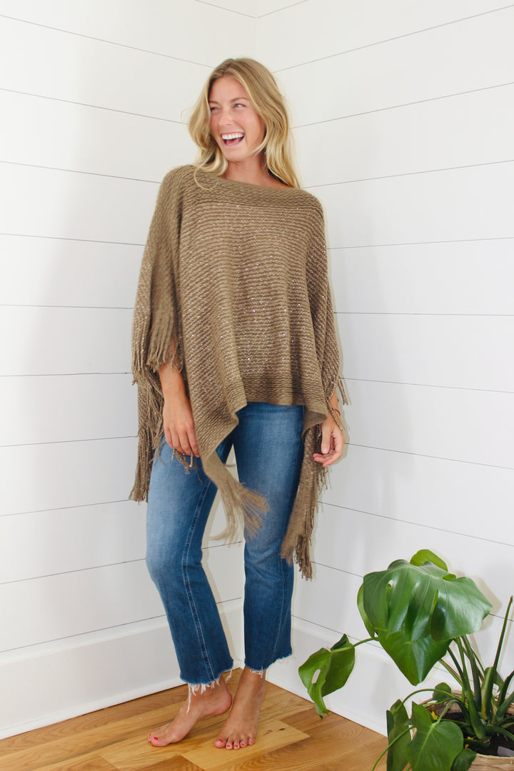 Fringe Poncho, OS