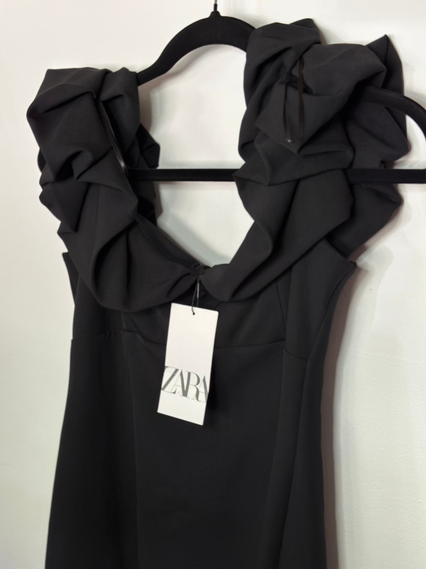 ZARA | Off the Shoulder Ruffle Sleeve Dress